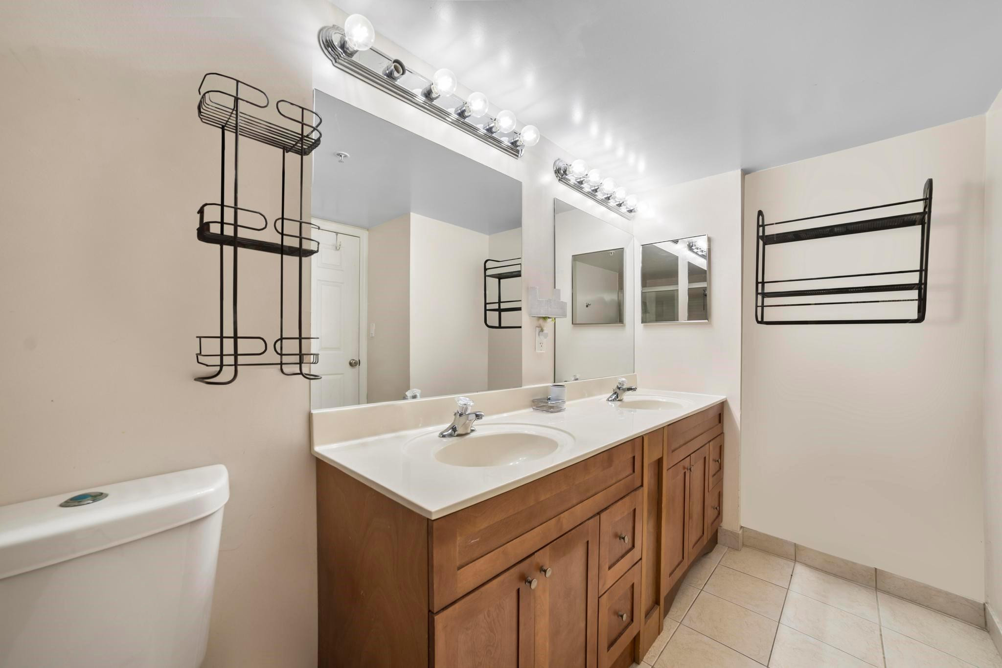 509 E Sheridan Street 108