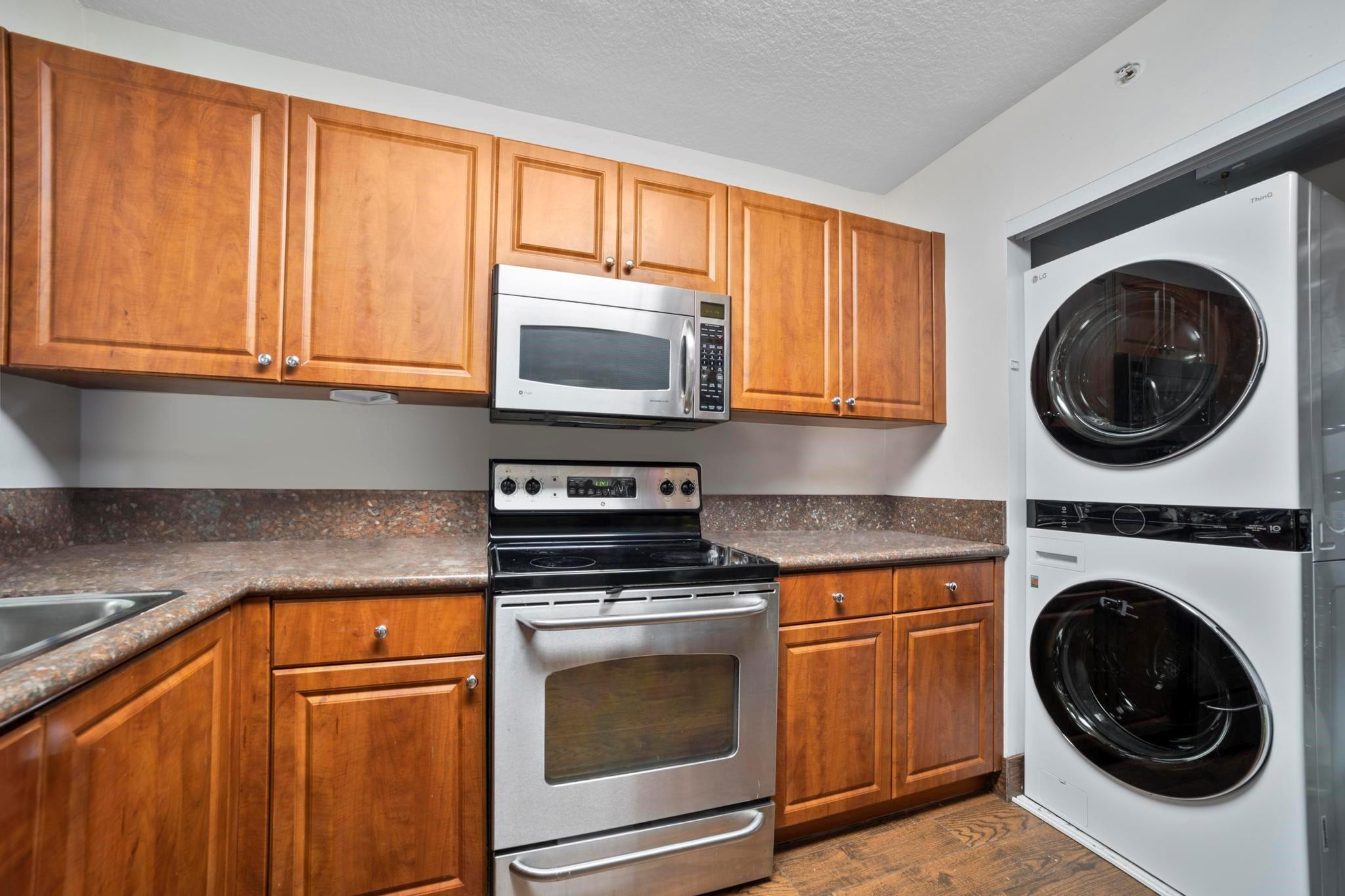 509 E Sheridan Street 108