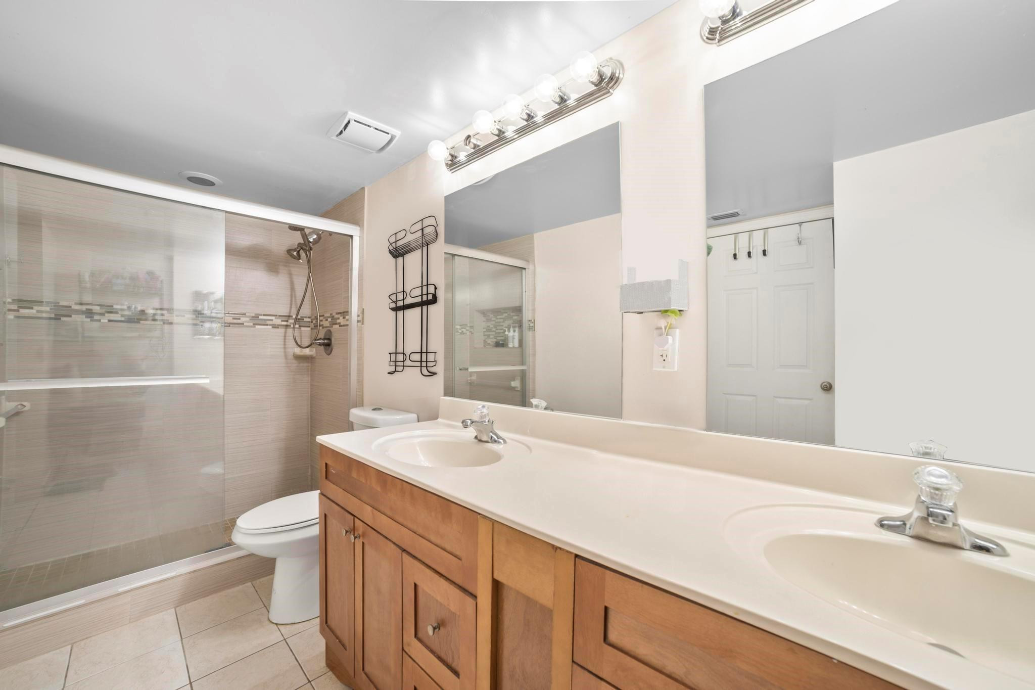509 E Sheridan Street 108