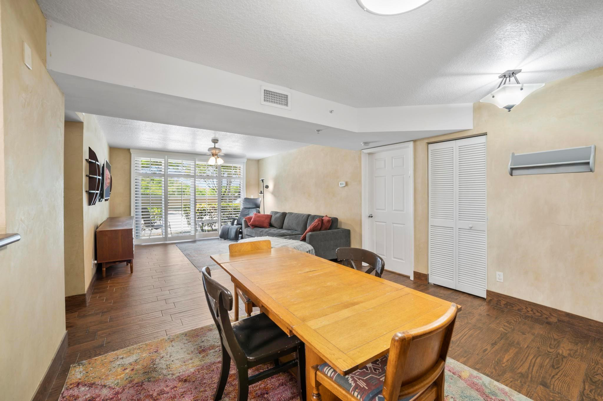 509 E Sheridan Street 108