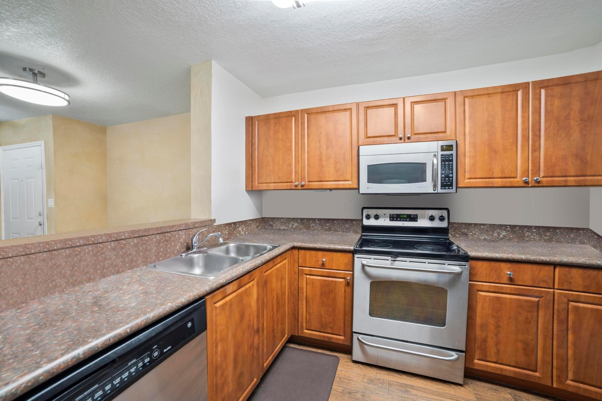 509 E Sheridan Street 108