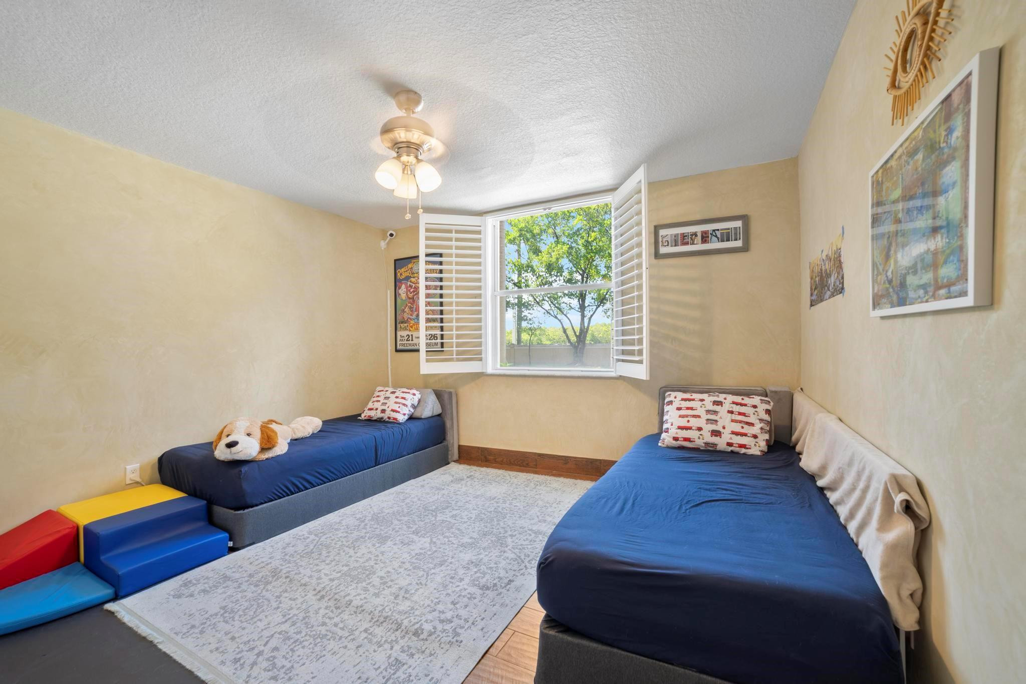 509 E Sheridan Street 108