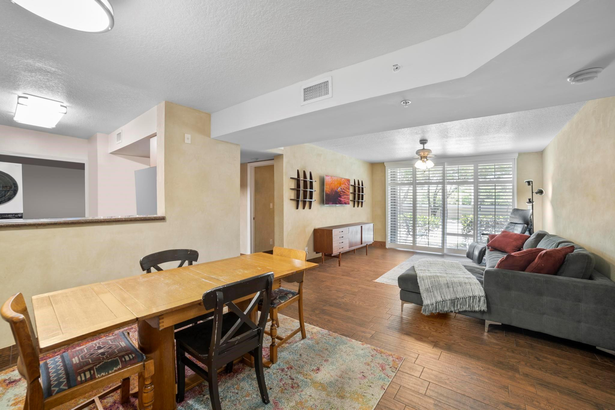 509 E Sheridan Street 108
