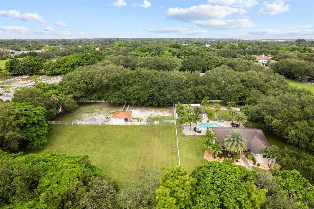 13800 SW 50th Manor