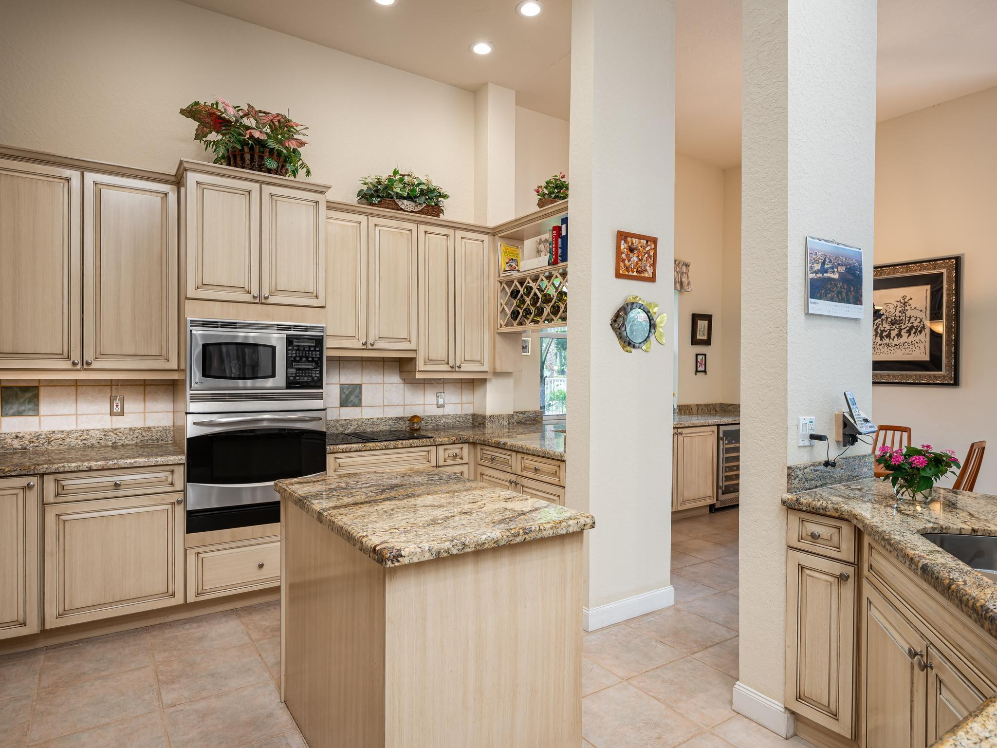 10613 Indian Trail