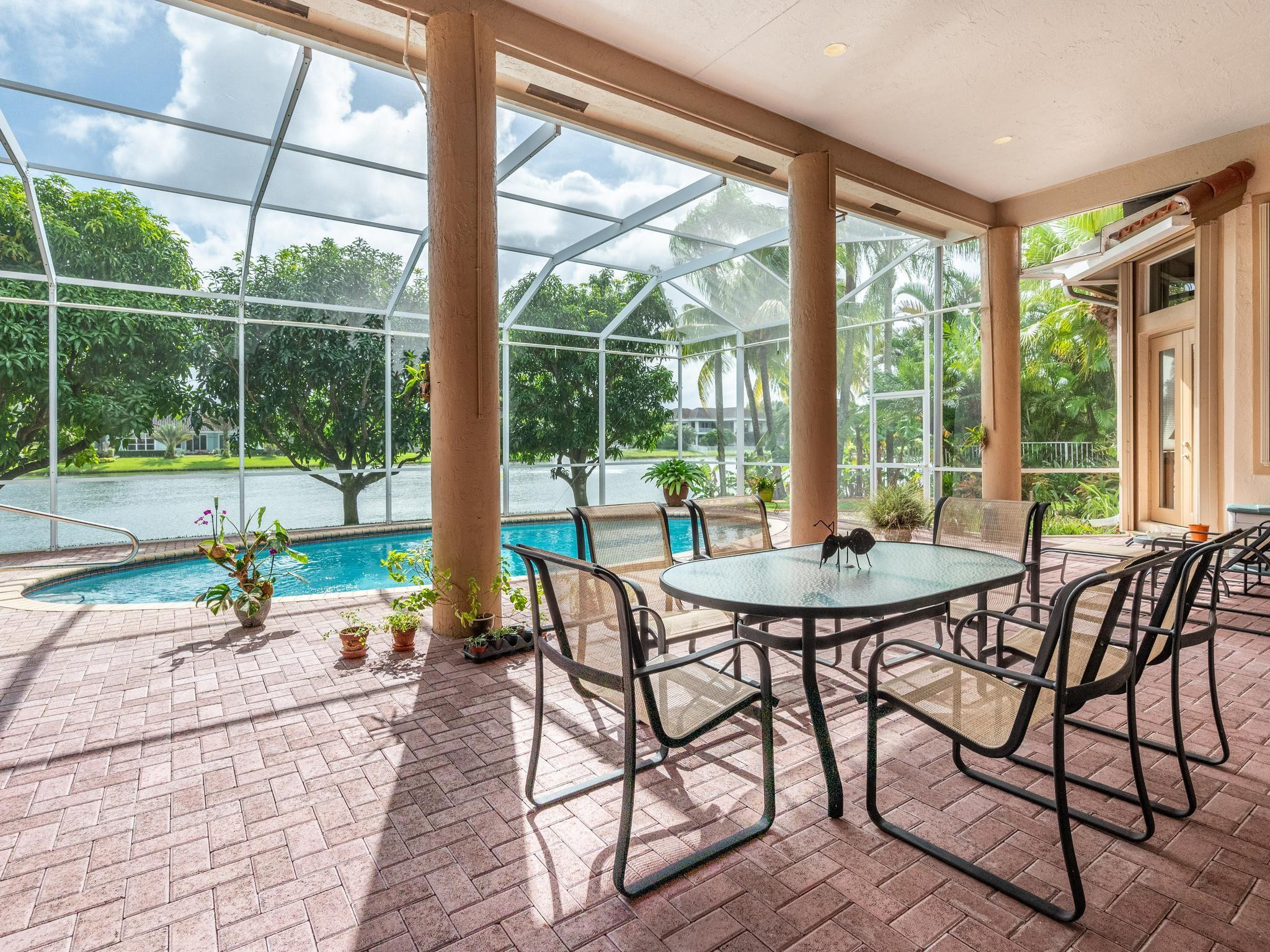10613 Indian Trail