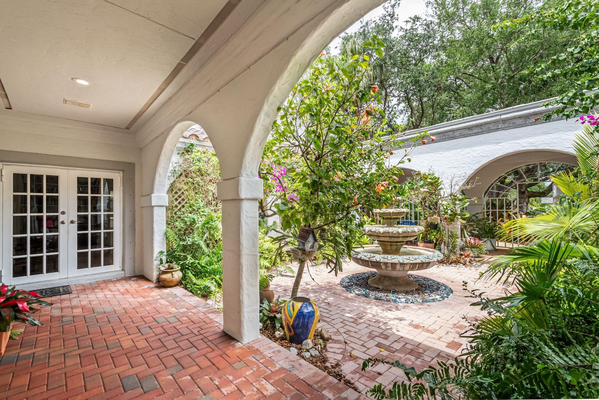 14300 Lake Lane