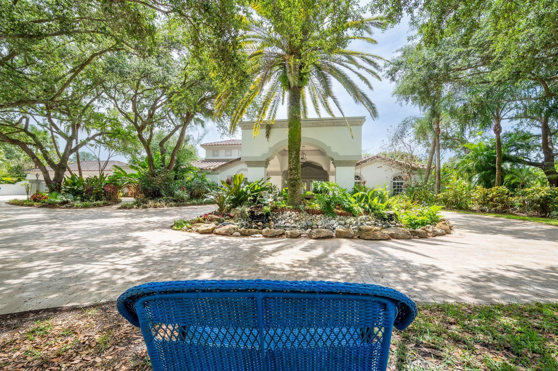 14300 Lake Lane