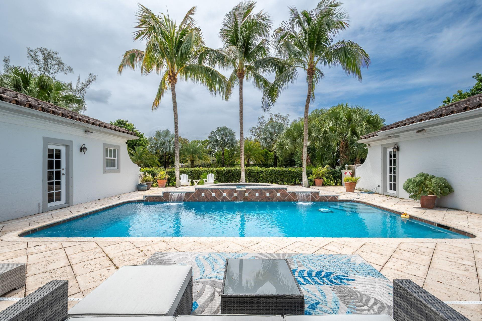 14300 Lake Lane
