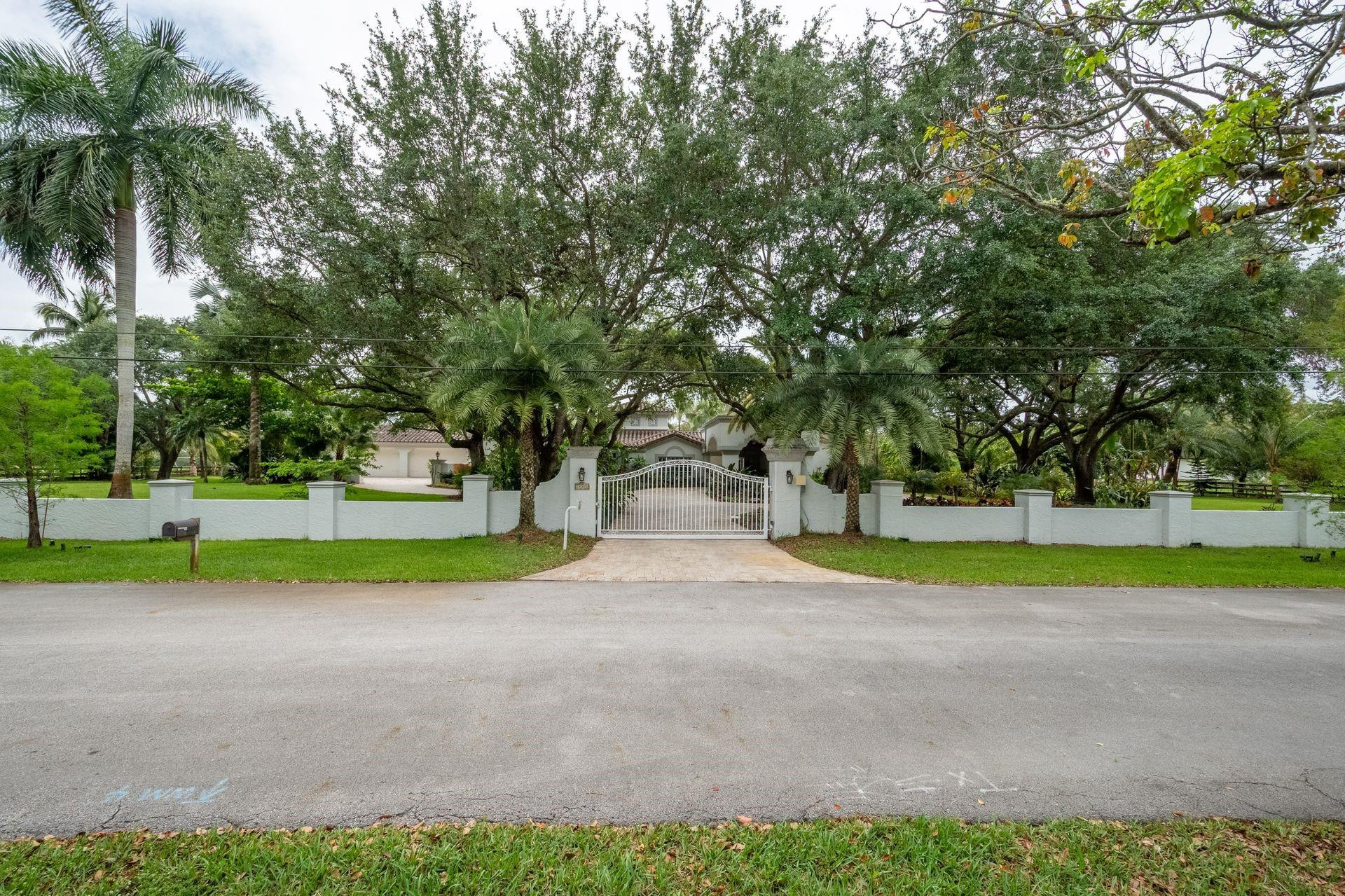 14300 Lake Lane