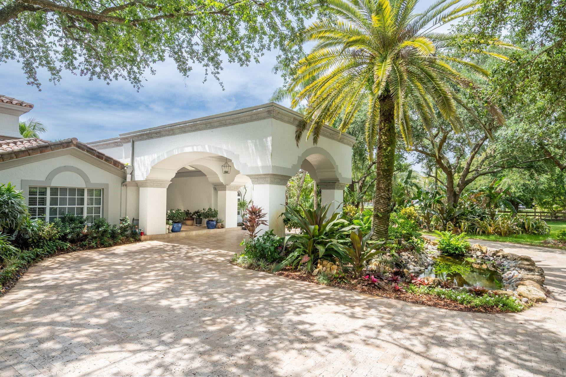 14300 Lake Lane