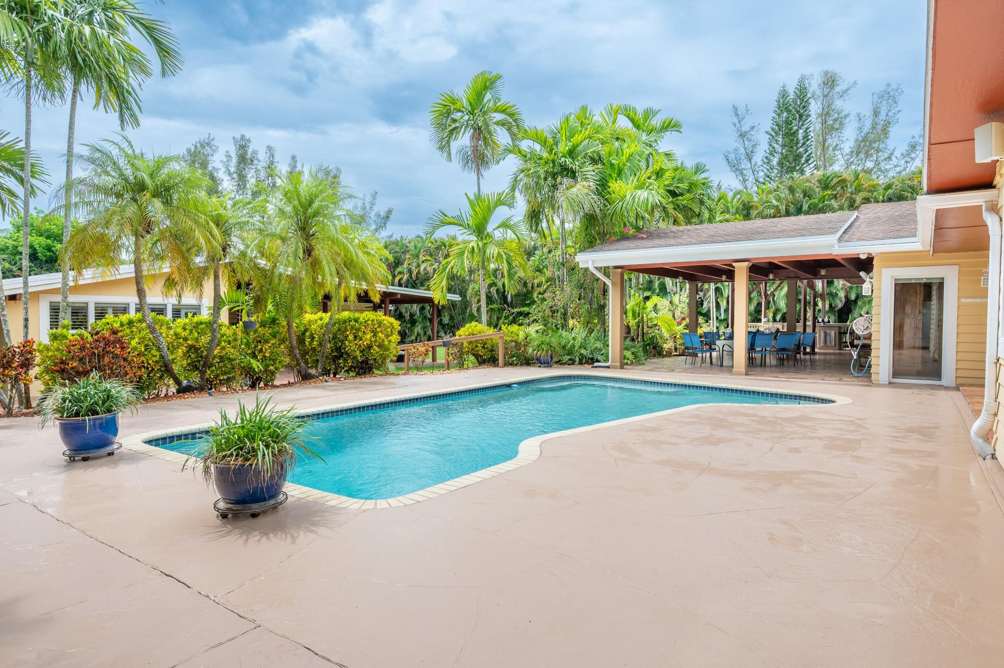 5161 Thoroughbred Lane
