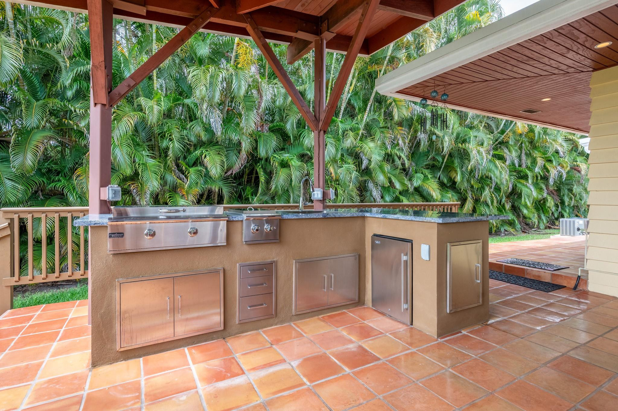 5161 Thoroughbred Lane