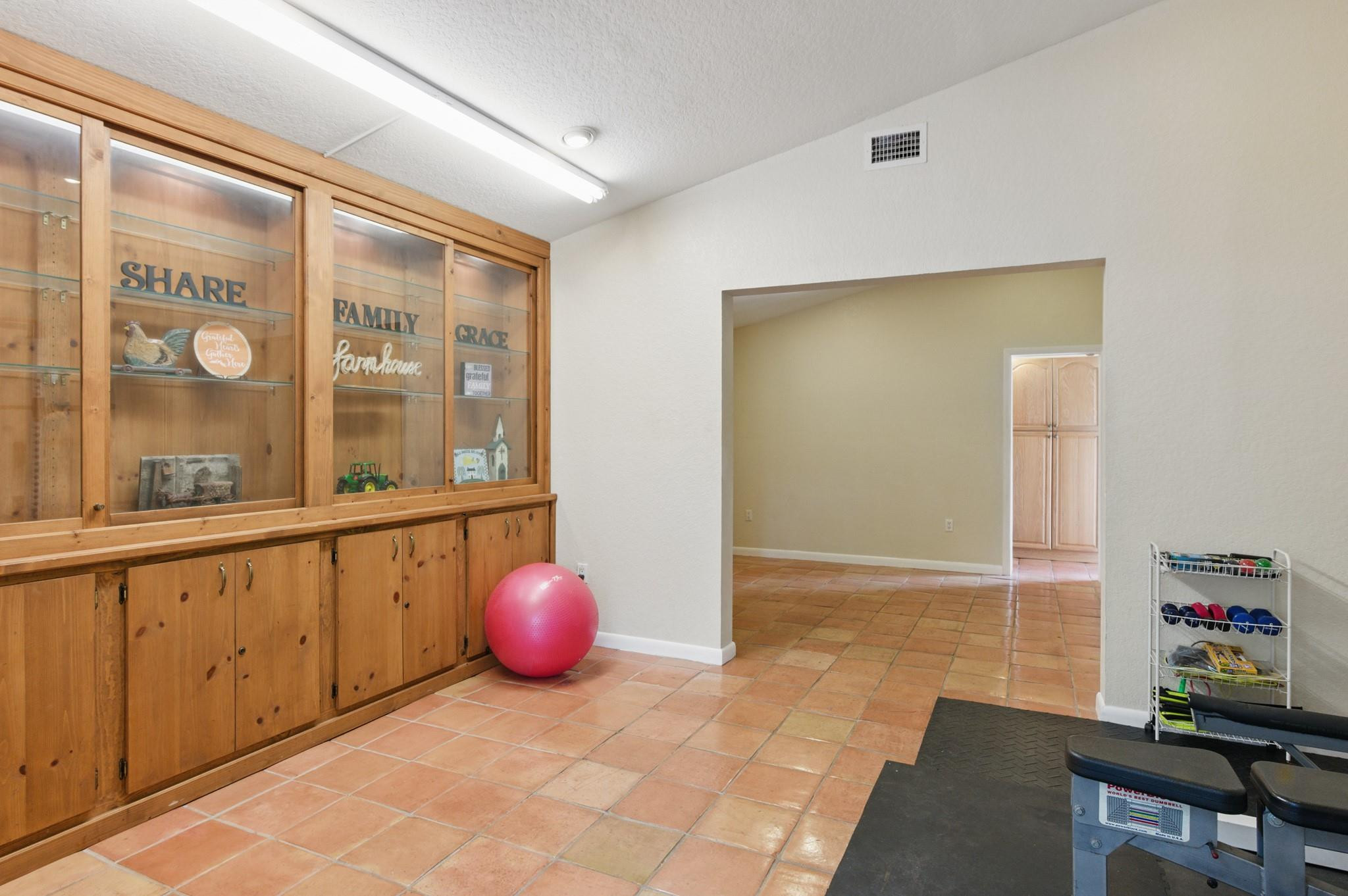 5161 Thoroughbred Lane