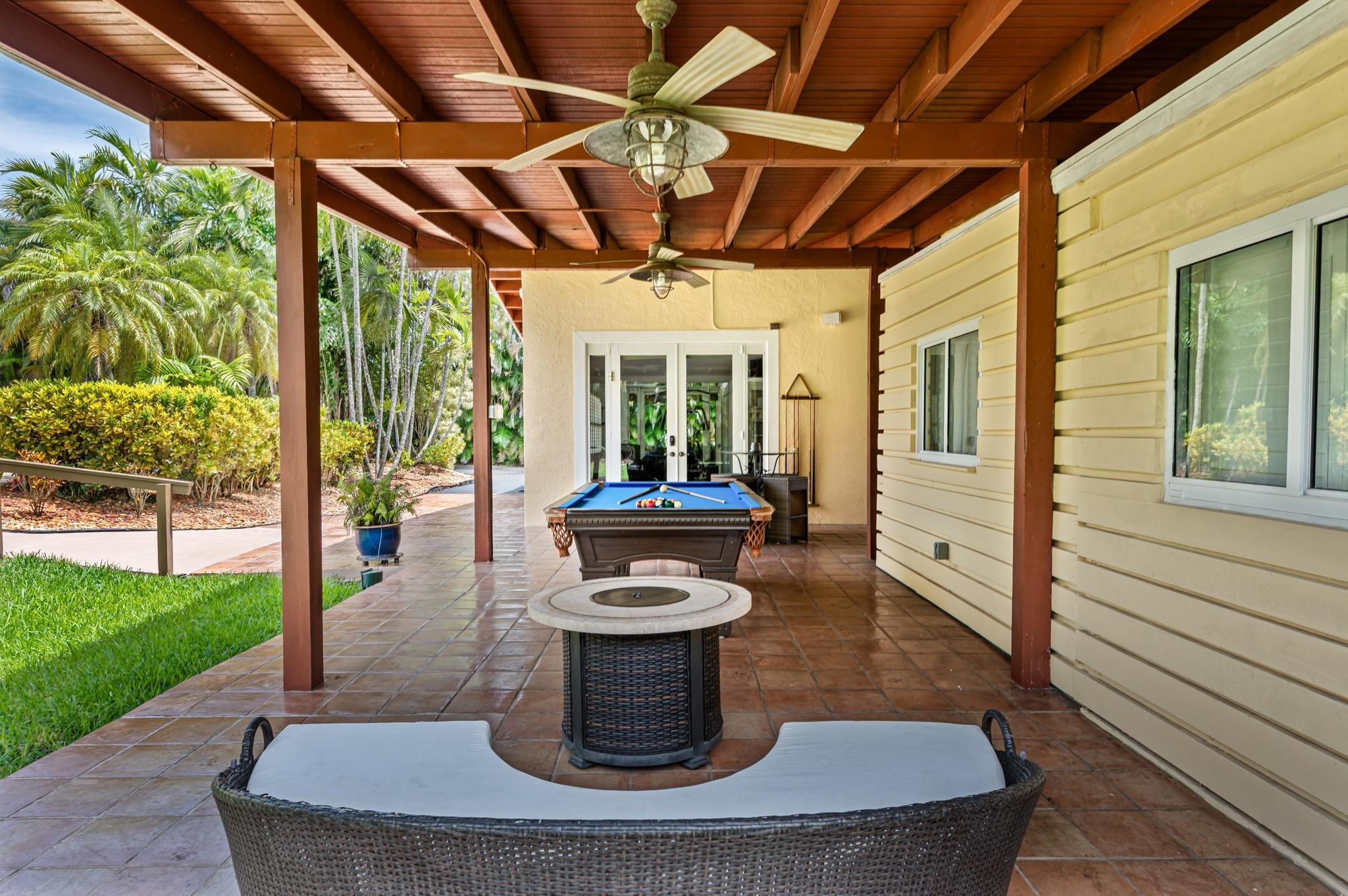 5161 Thoroughbred Lane