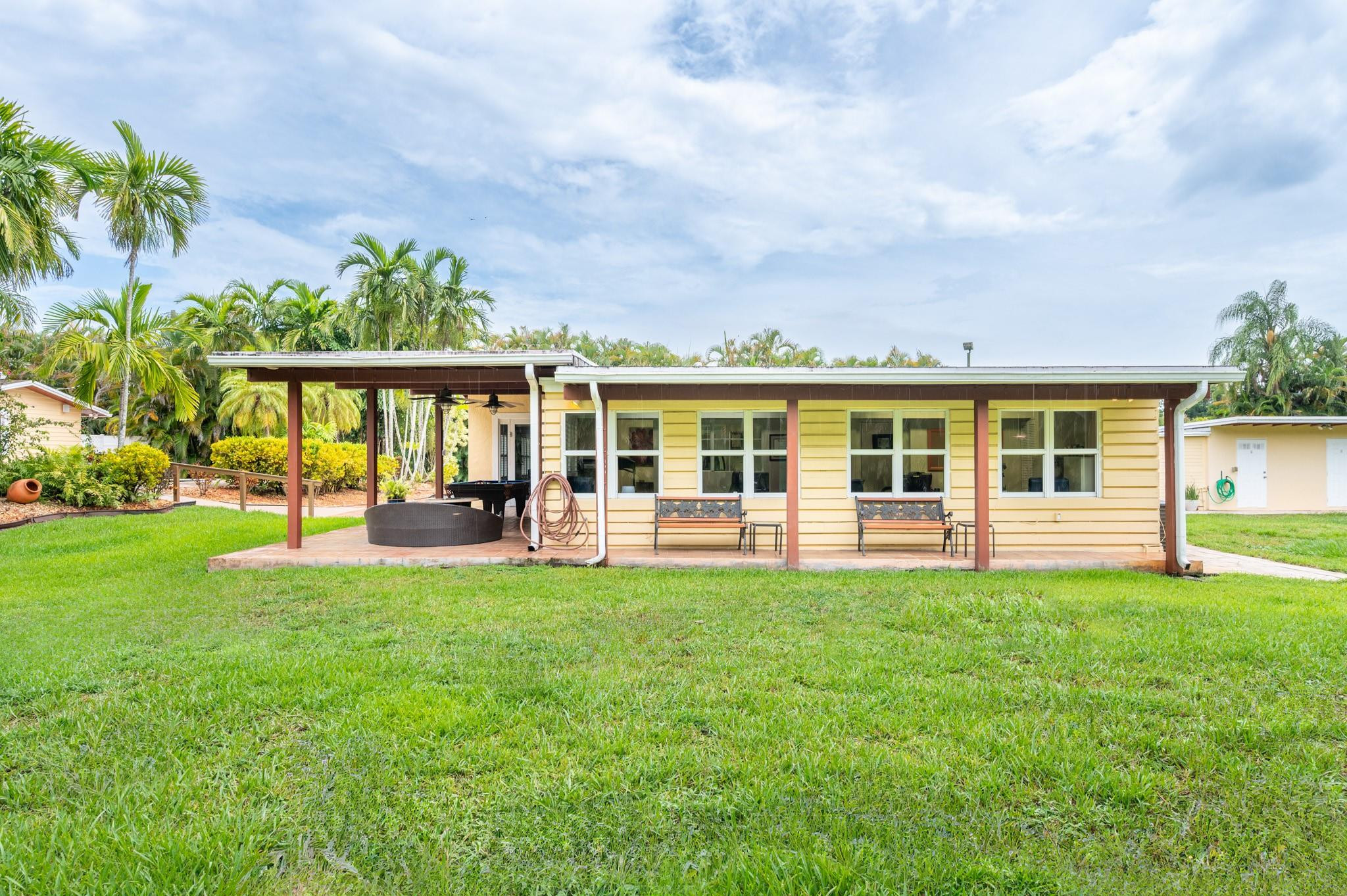 5161 Thoroughbred Lane