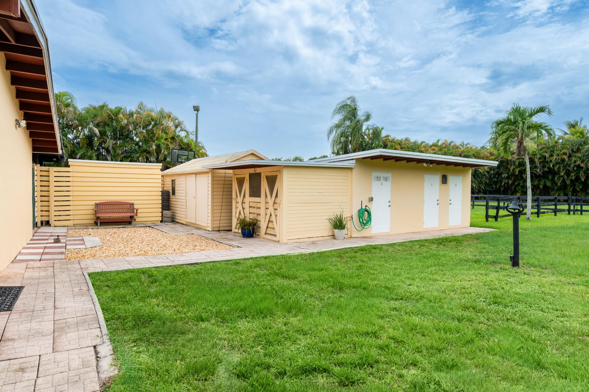 5161 Thoroughbred Lane