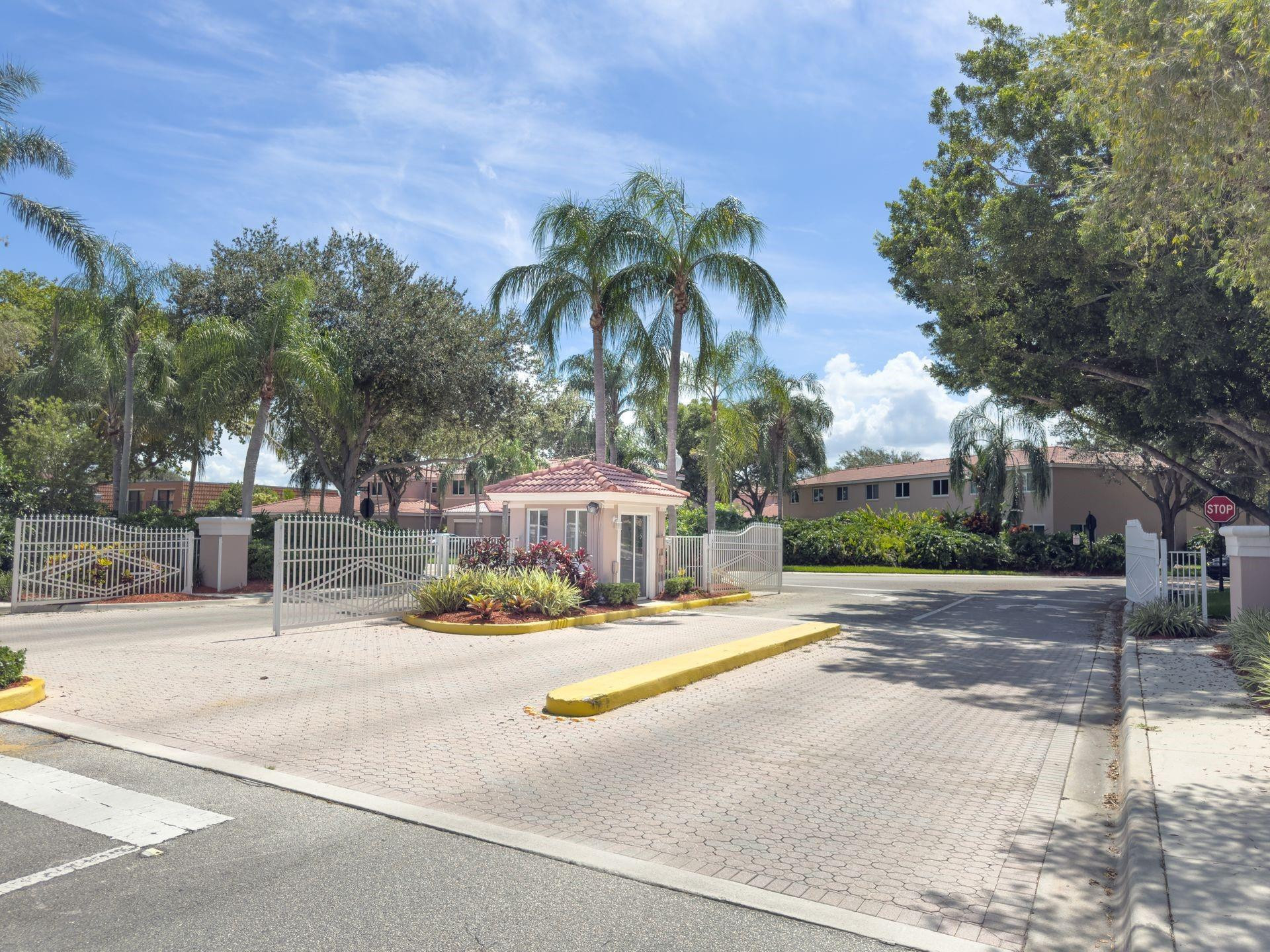 10775 SW 15th Place