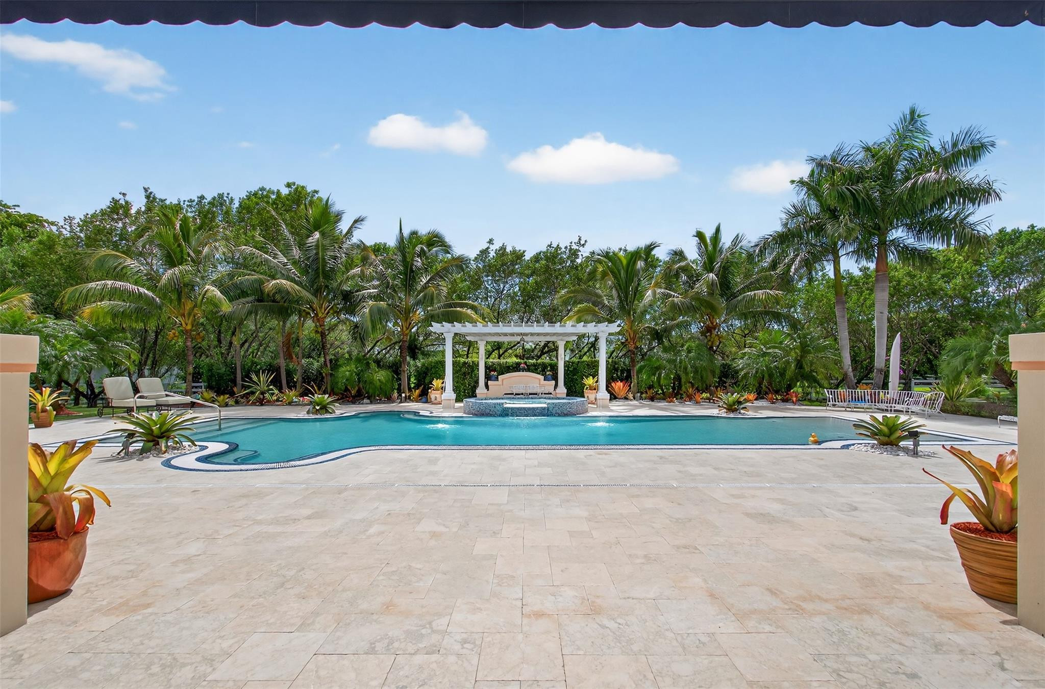 5801 Estates Drive