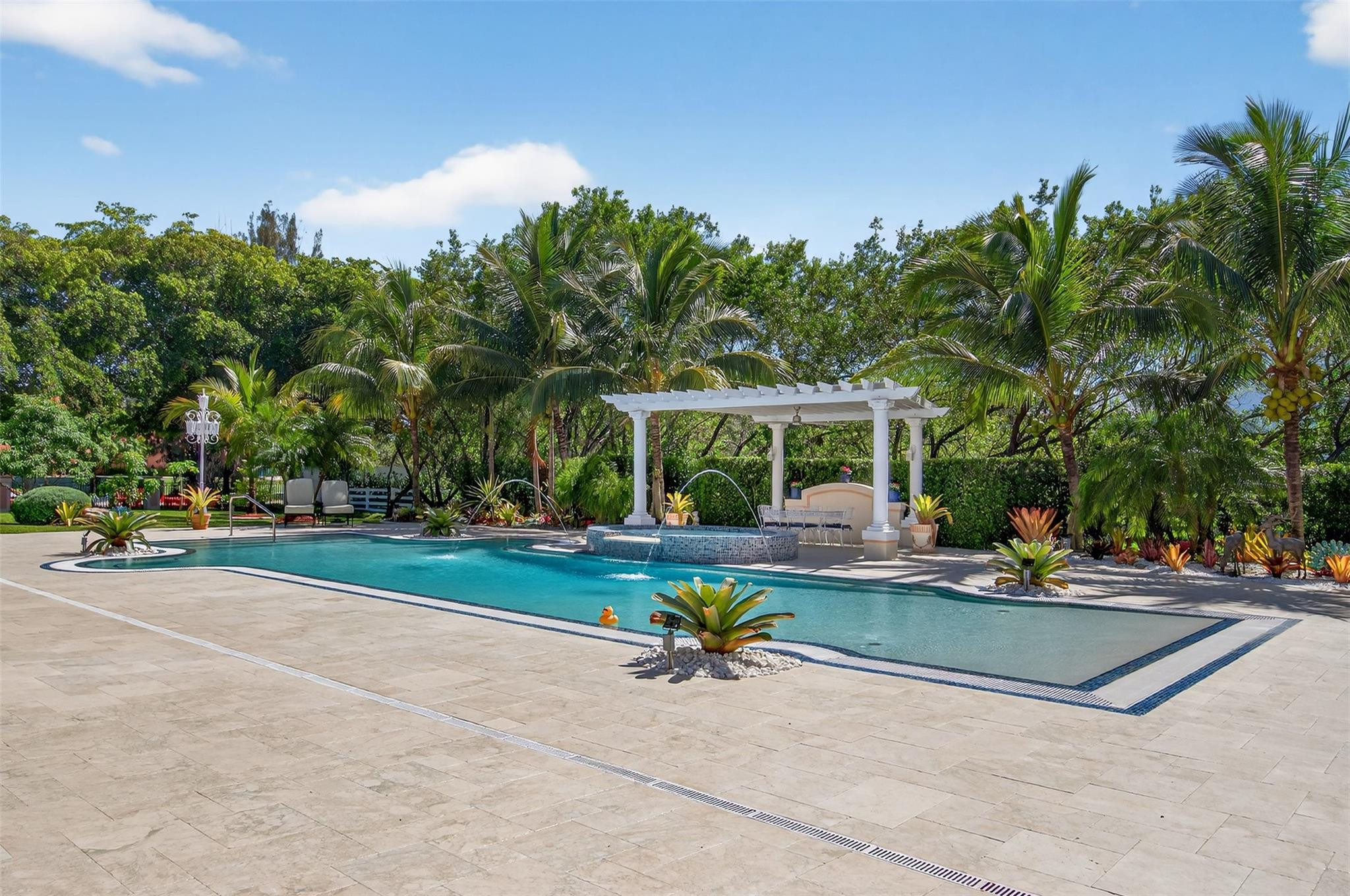 5801 Estates Drive