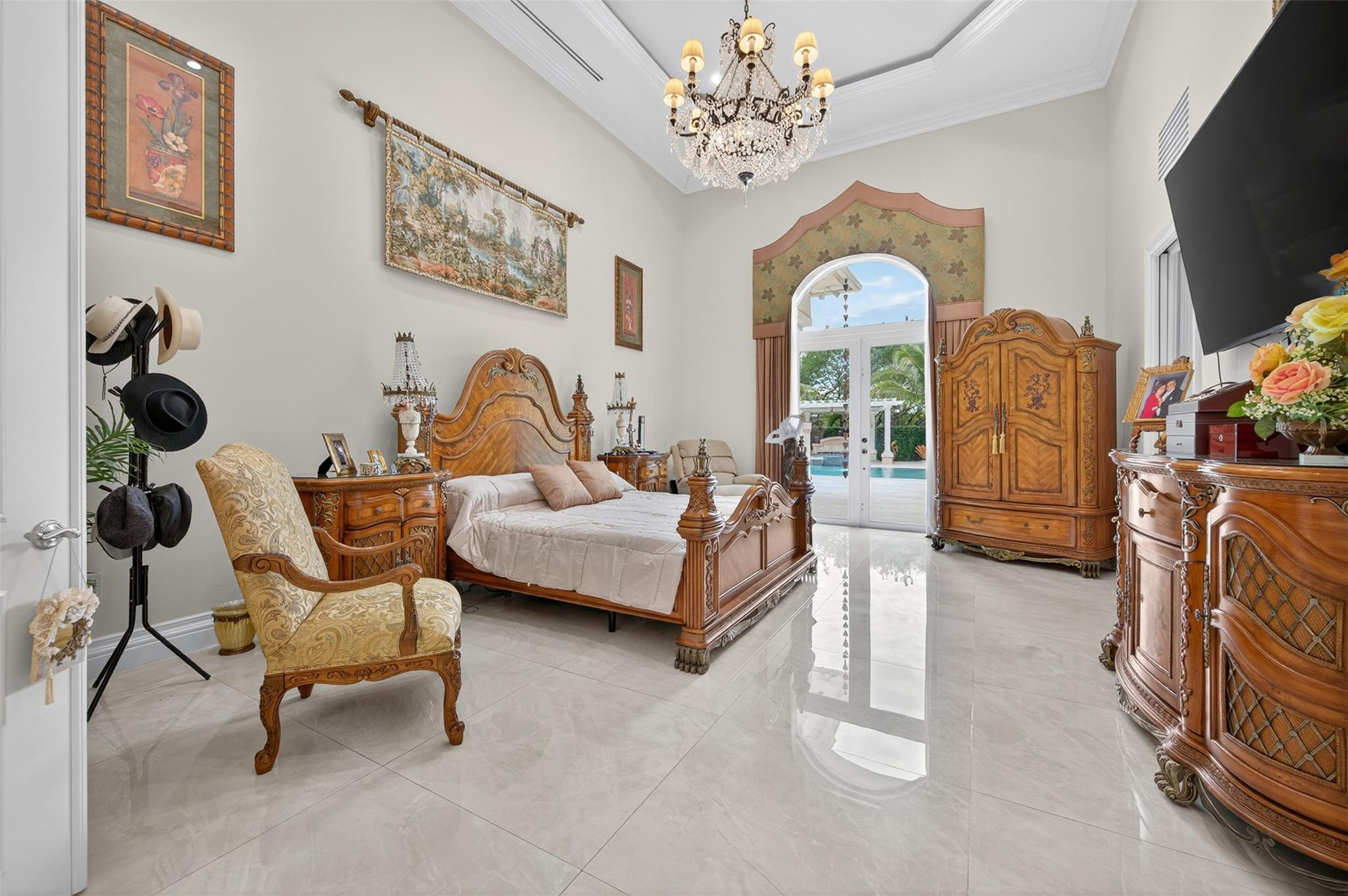 5801 Estates Drive