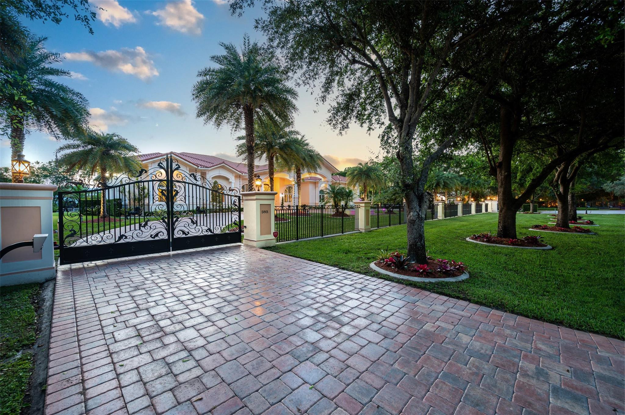 5801 Estates Drive