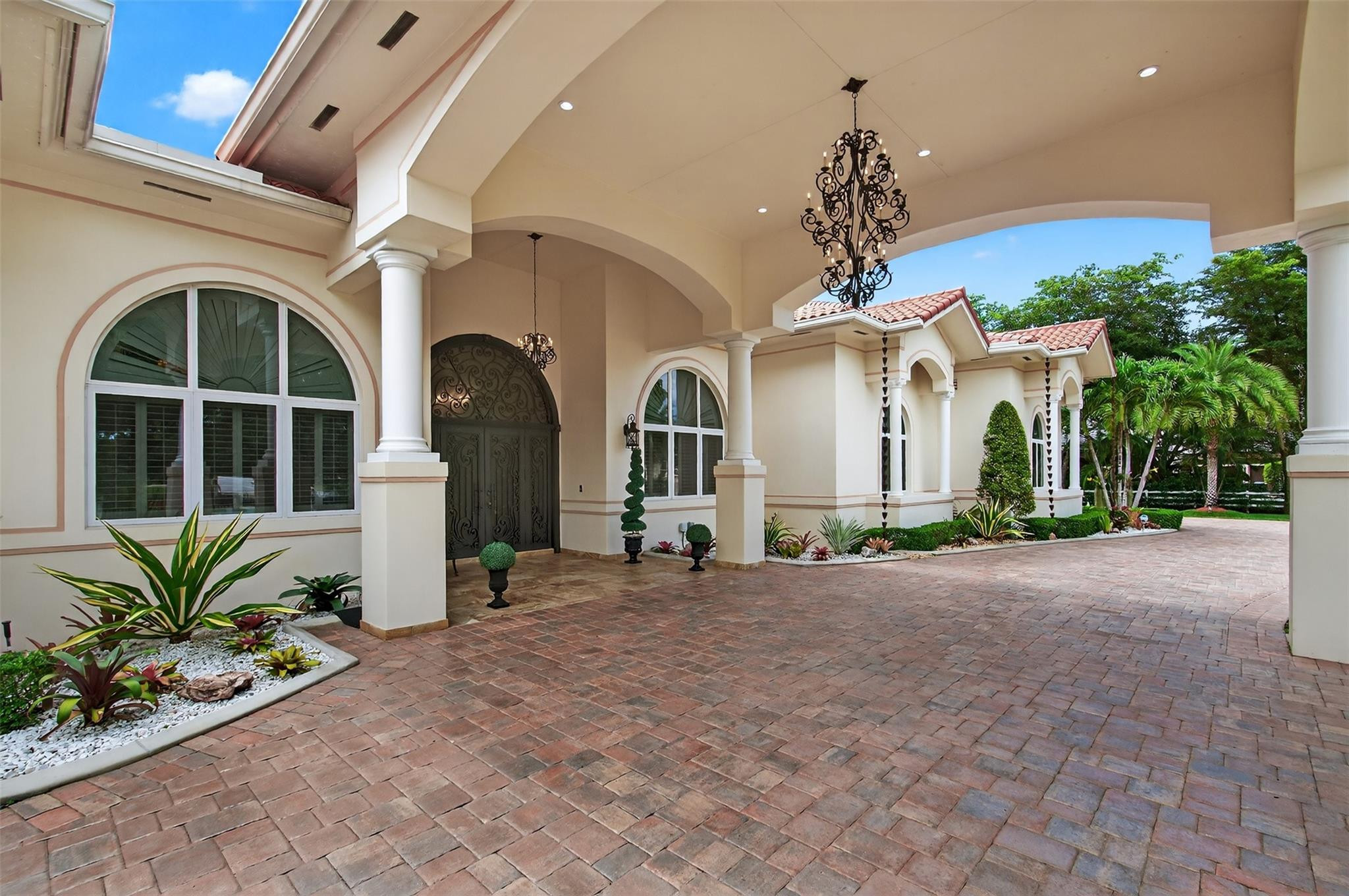 5801 Estates Drive