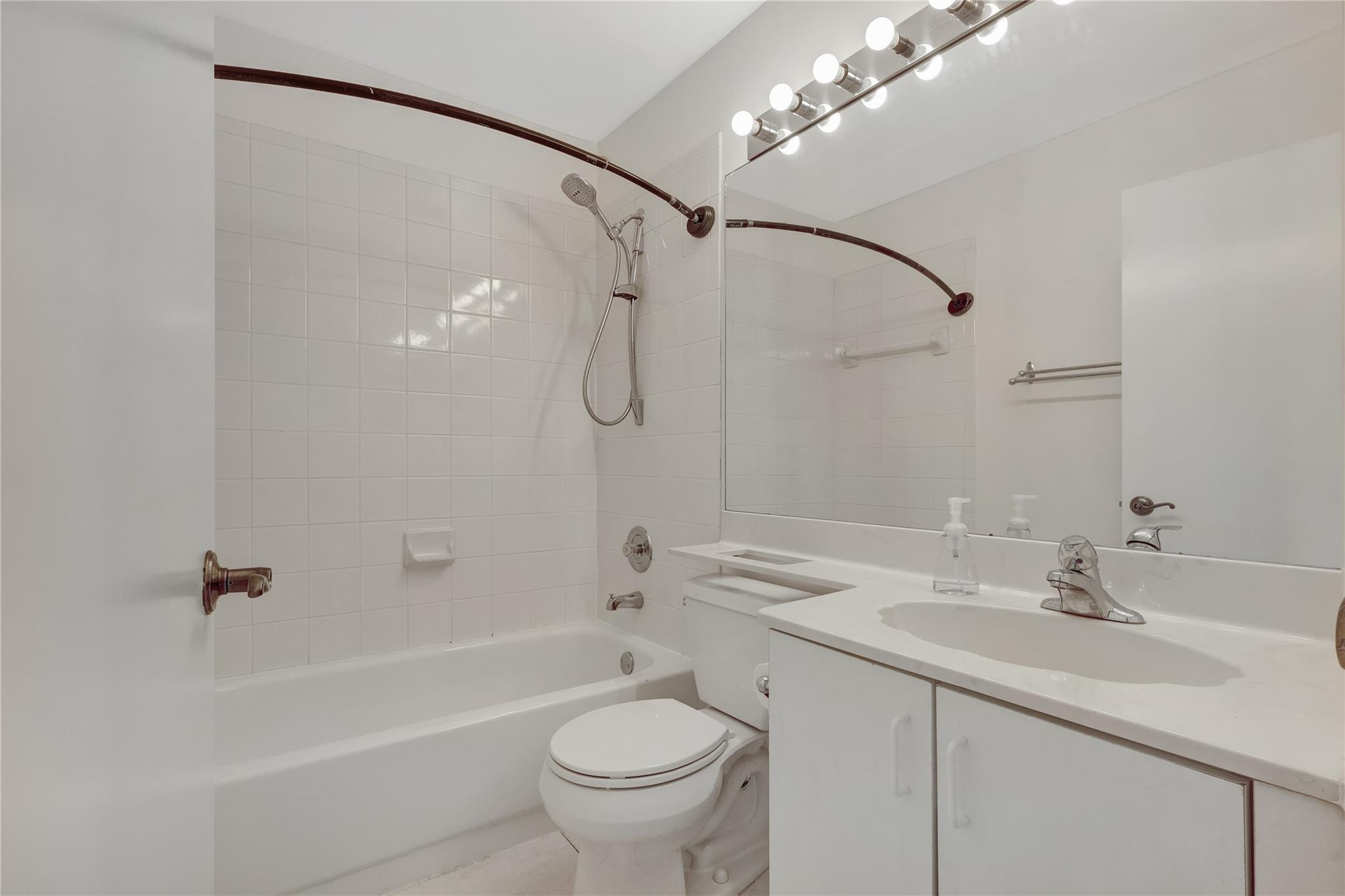 12121 NW 34th Street