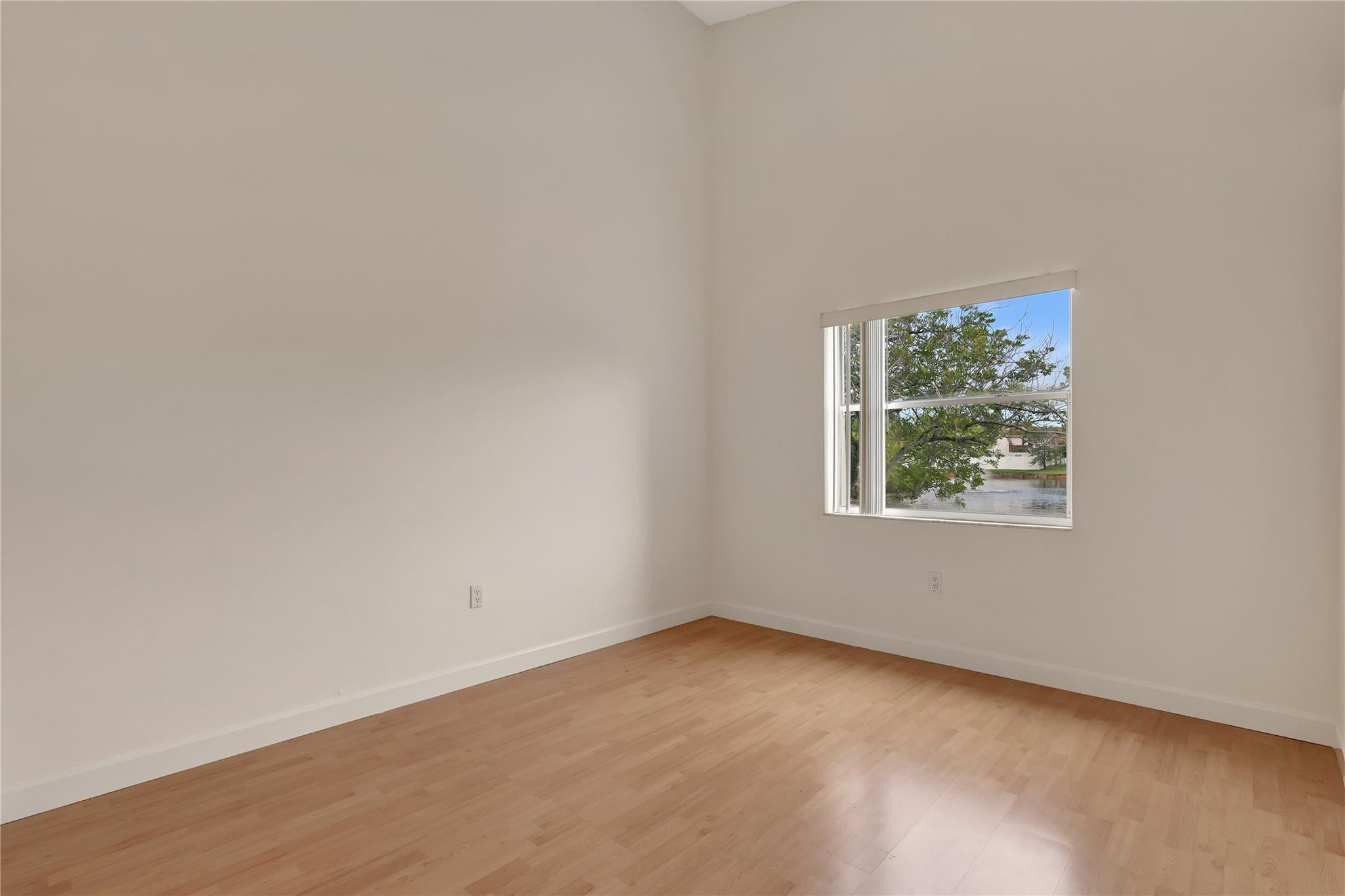 12121 NW 34th Street