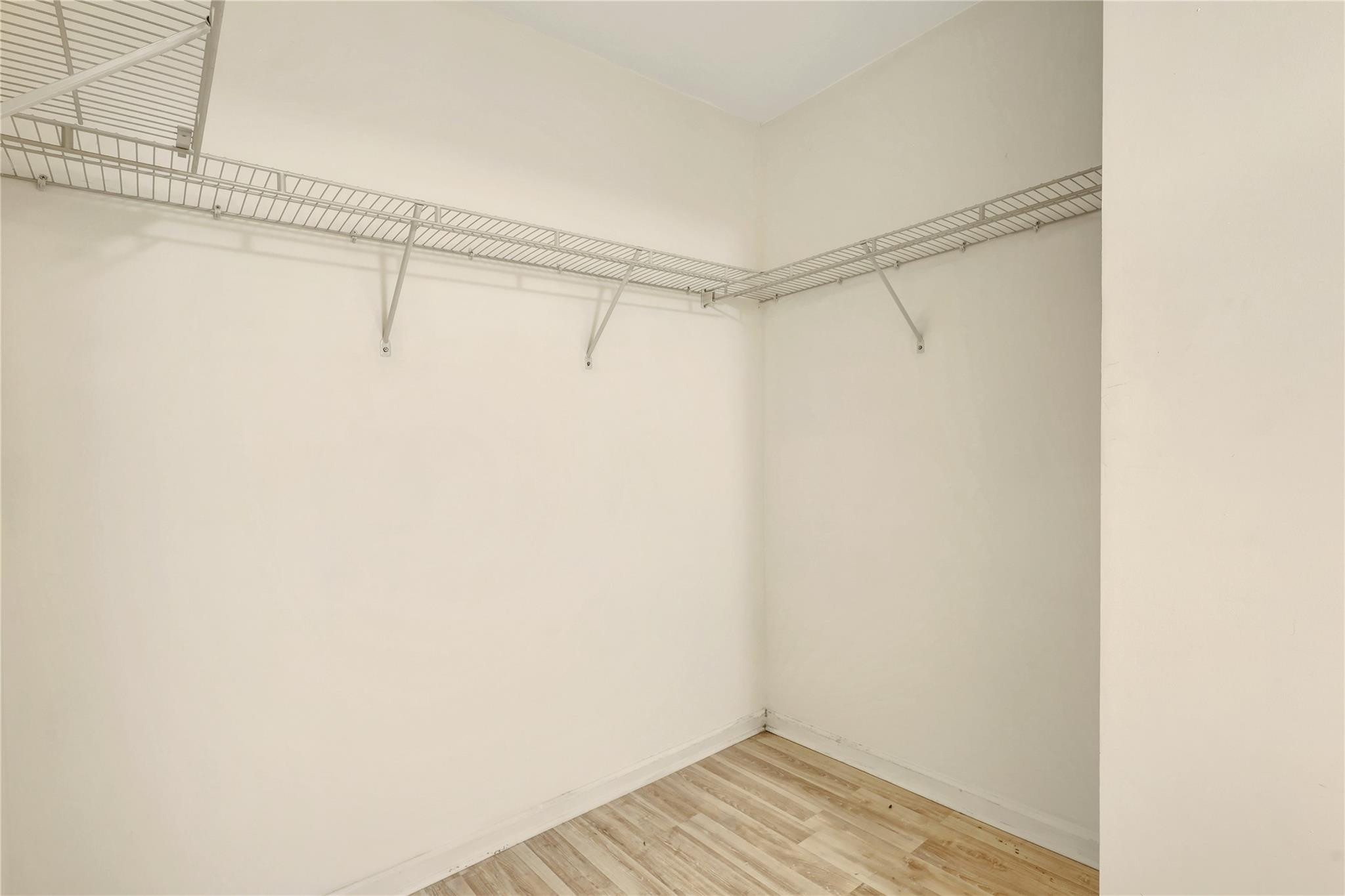 529 E Sheridan Street 3081