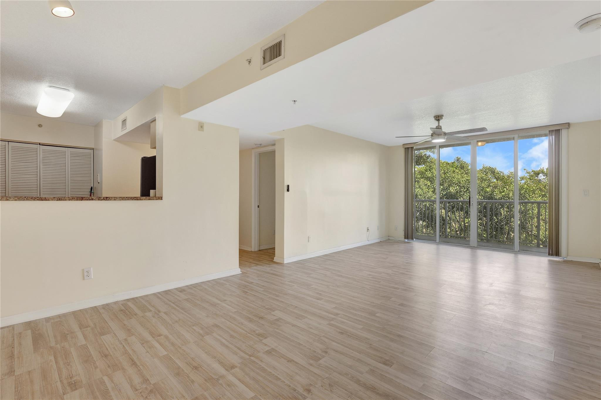 529 E Sheridan Street 3081