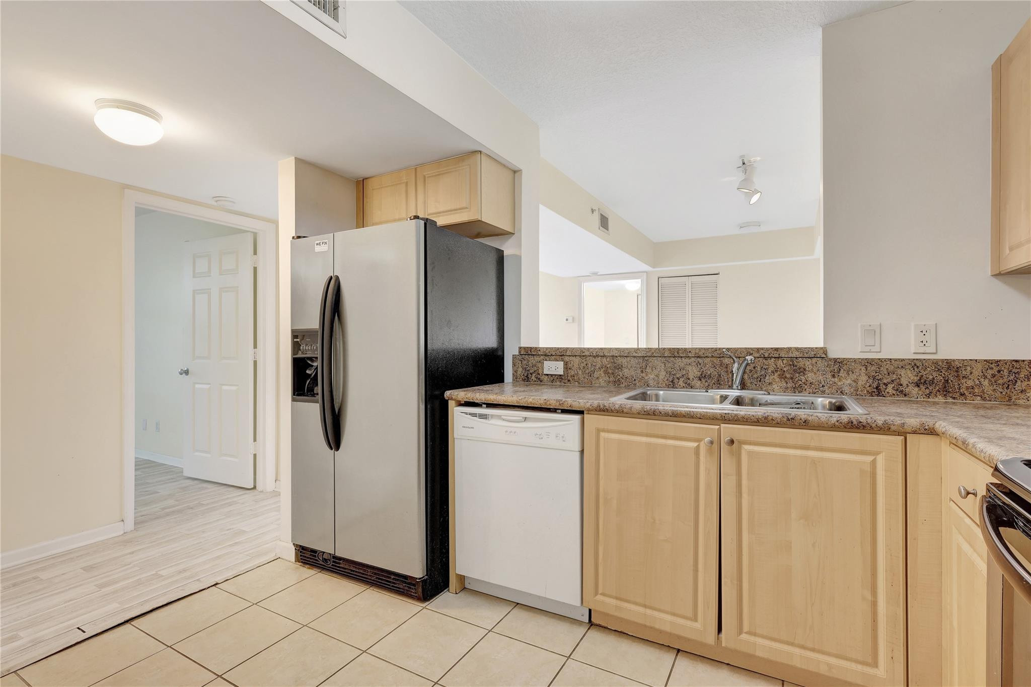 529 E Sheridan Street 3081