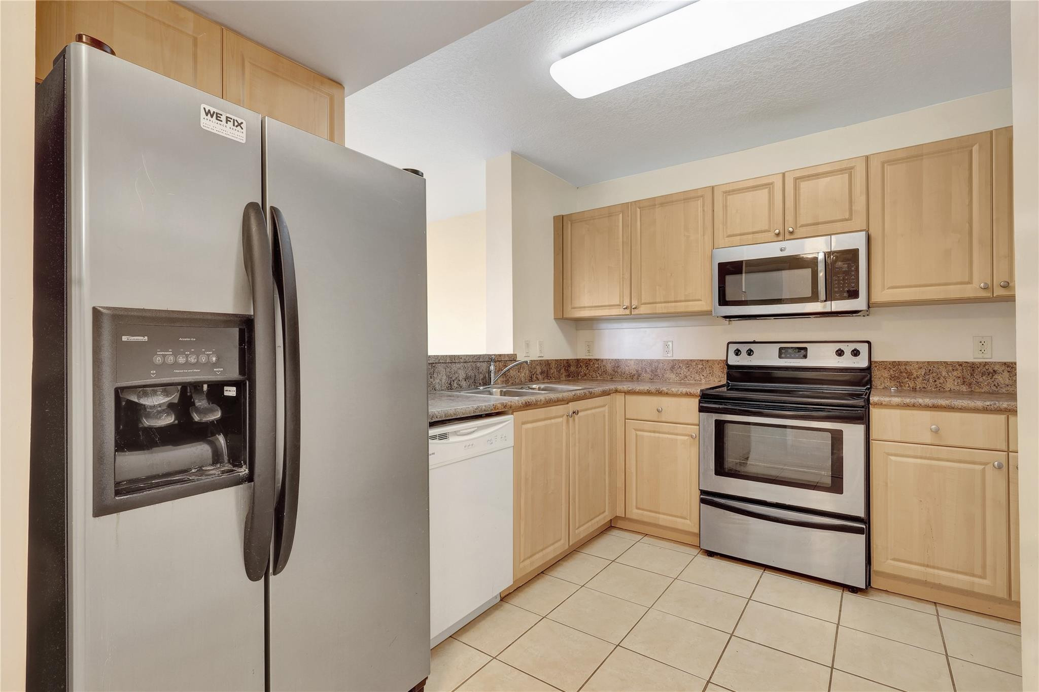 529 E Sheridan Street 3081