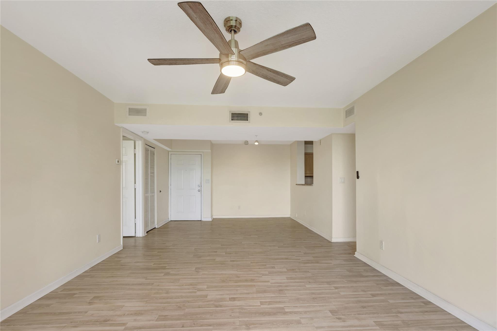 529 E Sheridan Street 3081