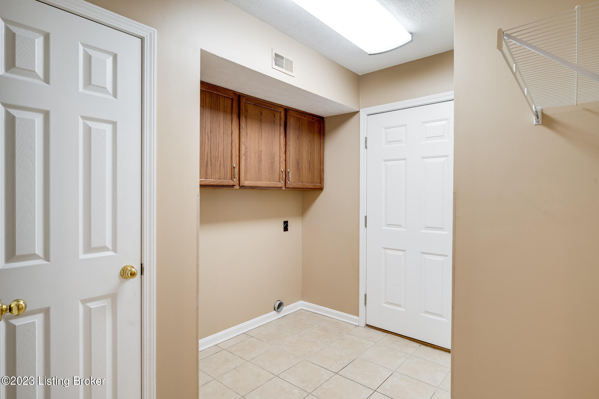 1108 Fox Glen Way