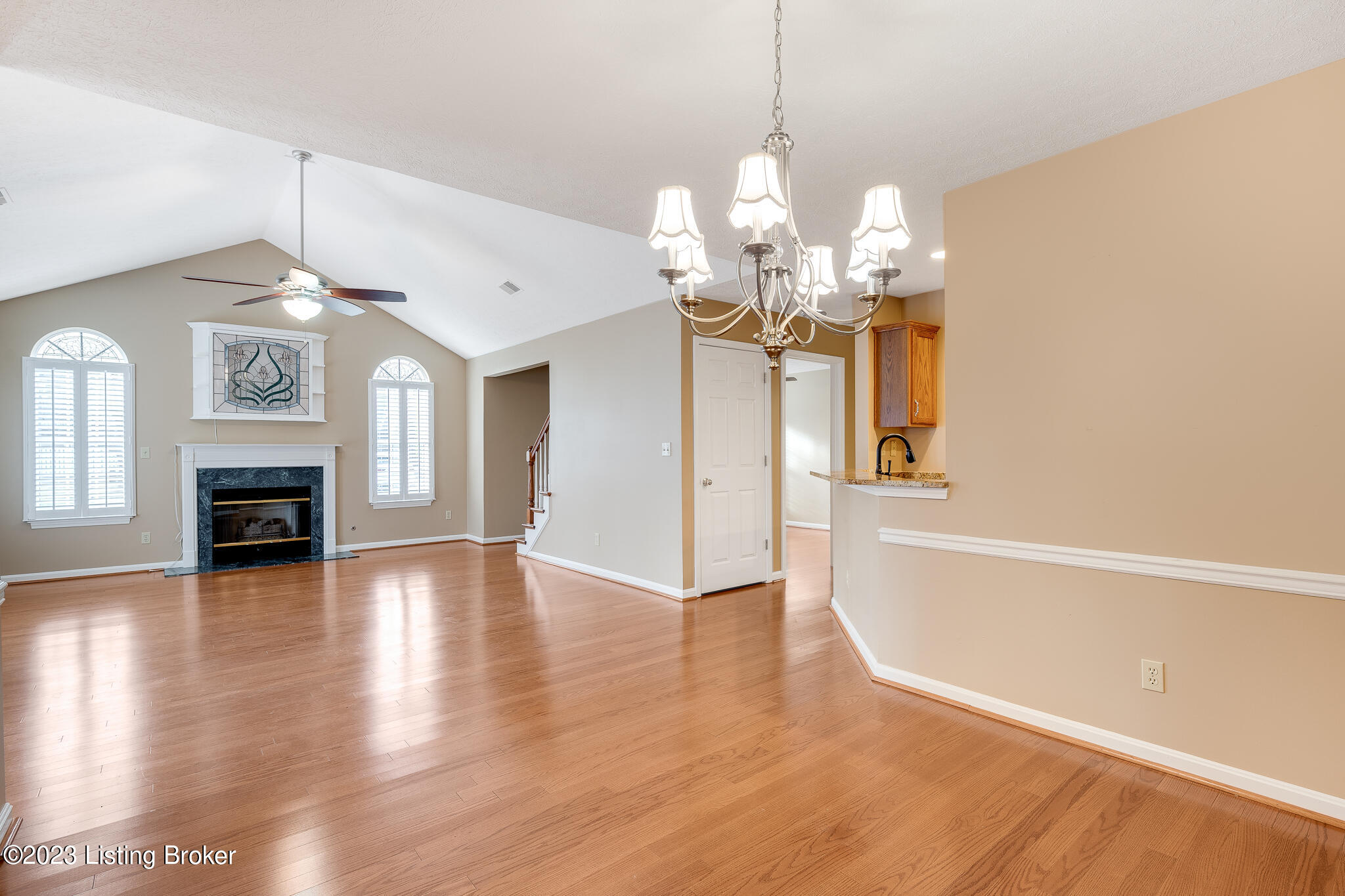 1108 Fox Glen Way