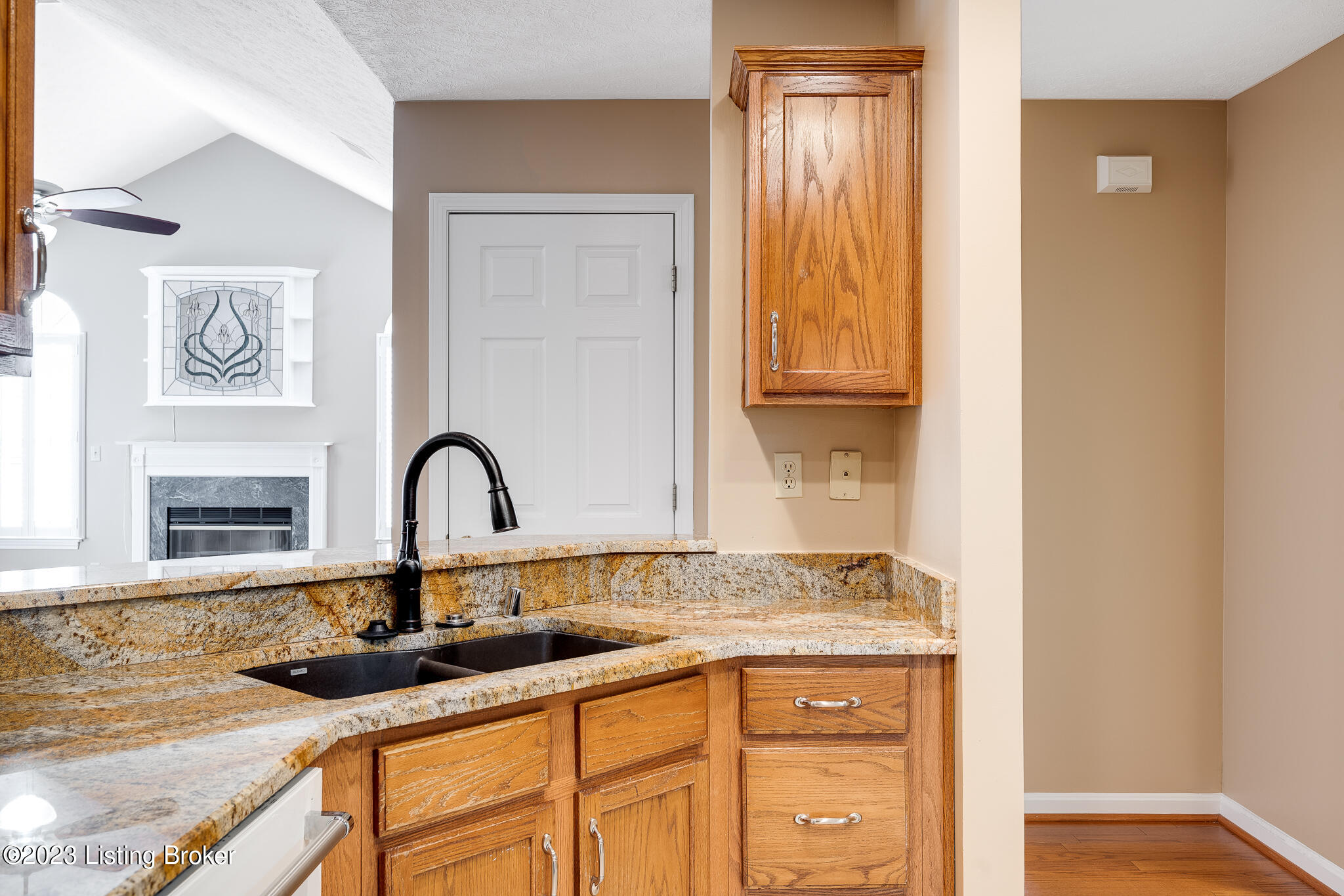 1108 Fox Glen Way