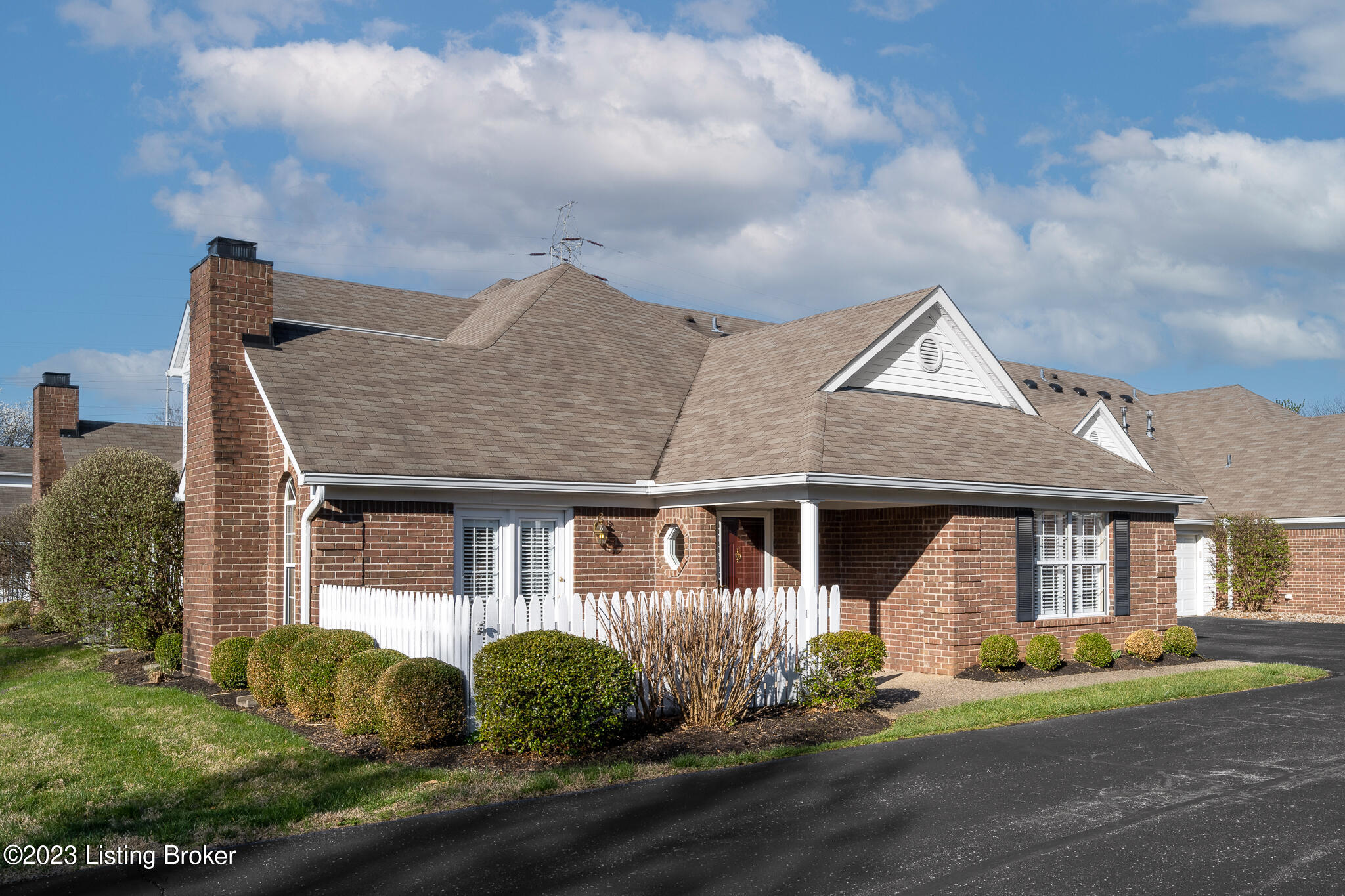 1108 Fox Glen Way