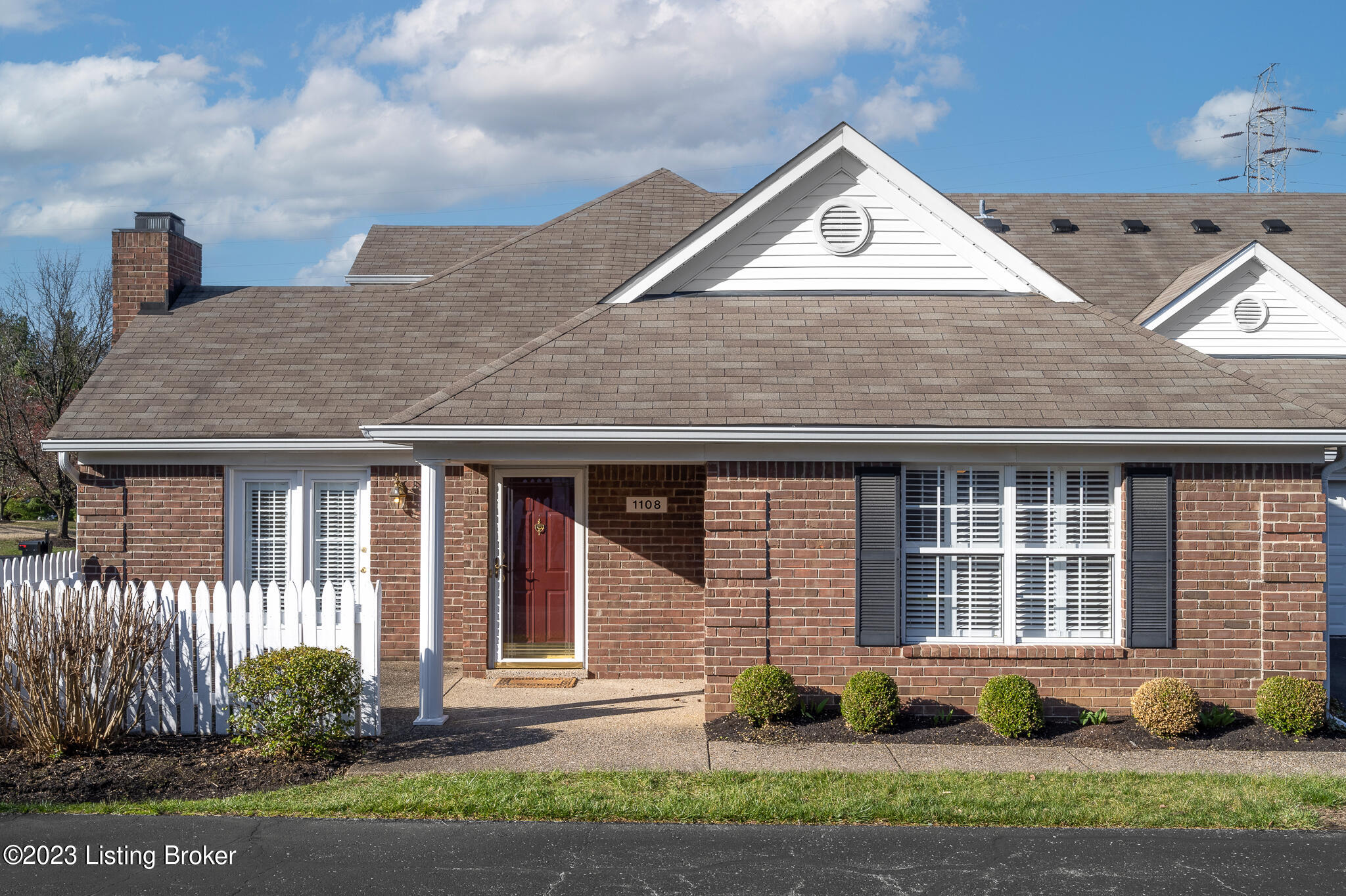 1108 Fox Glen Way