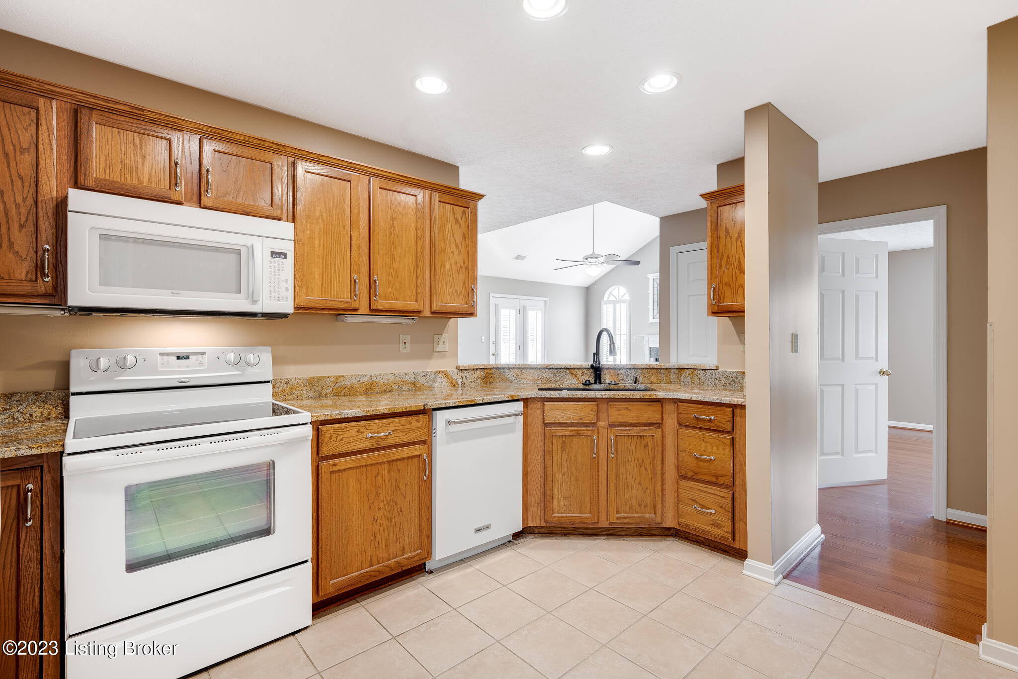 1108 Fox Glen Way