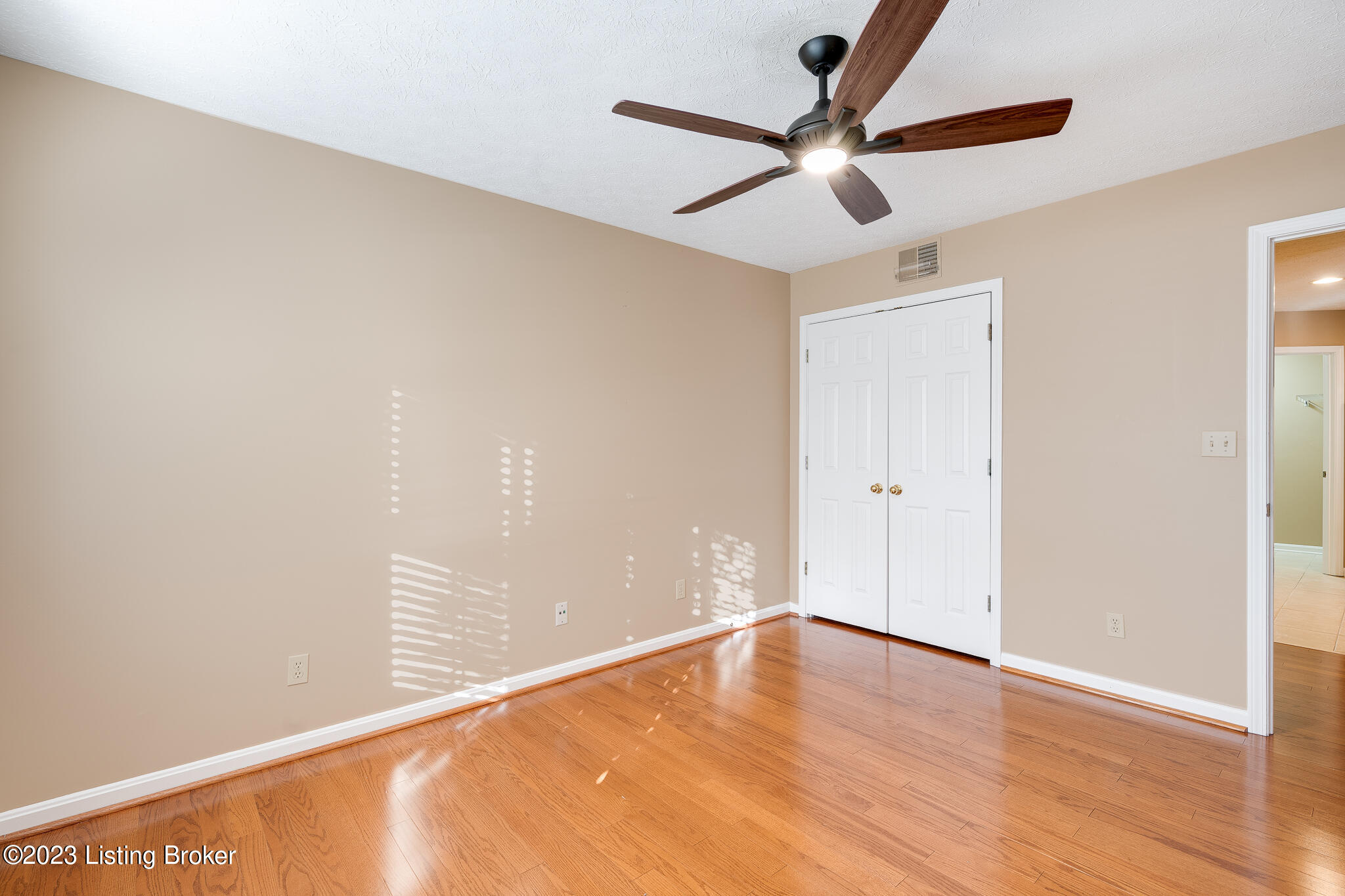 1108 Fox Glen Way