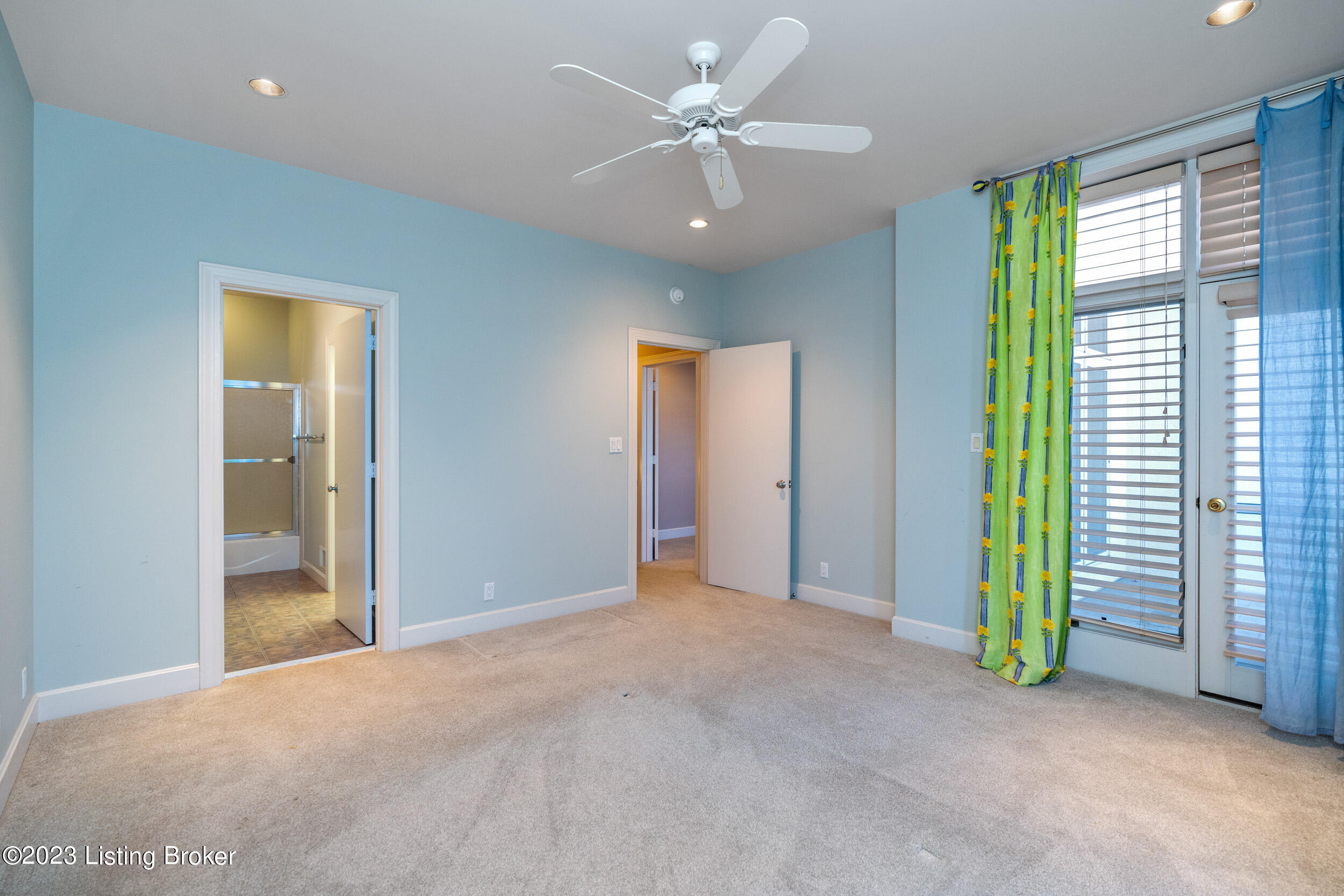 5403 Harbortown Cir
