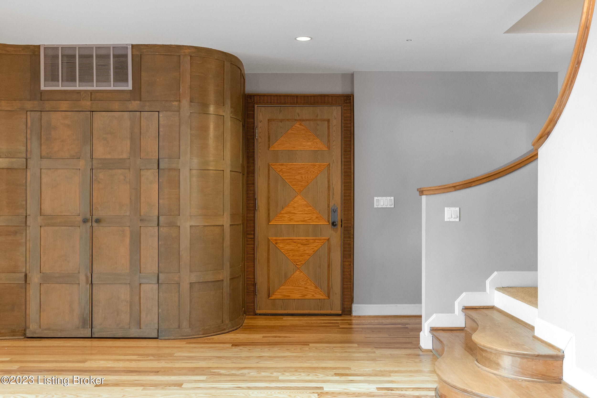 5403 Harbortown Cir