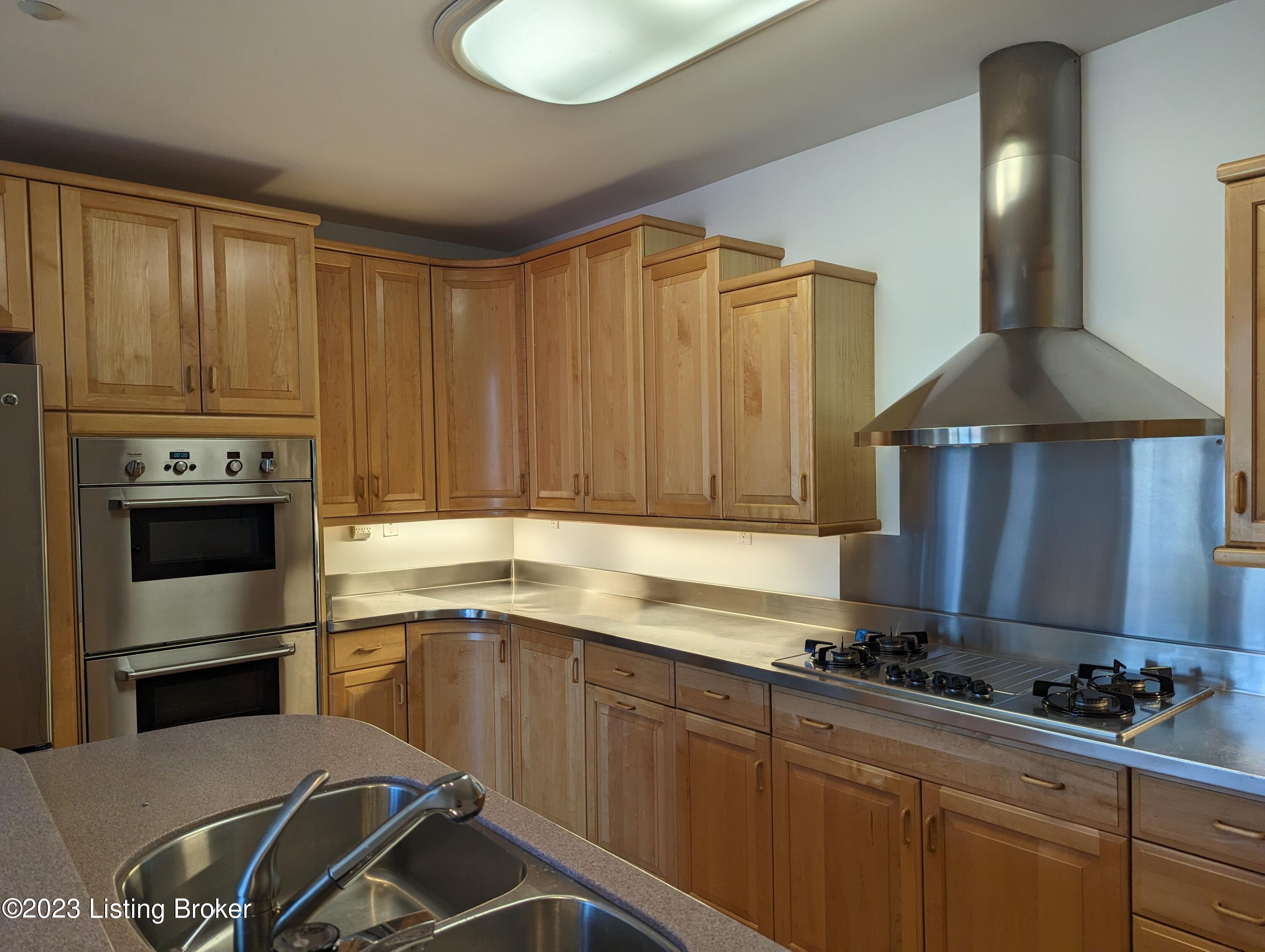 5403 Harbortown Cir