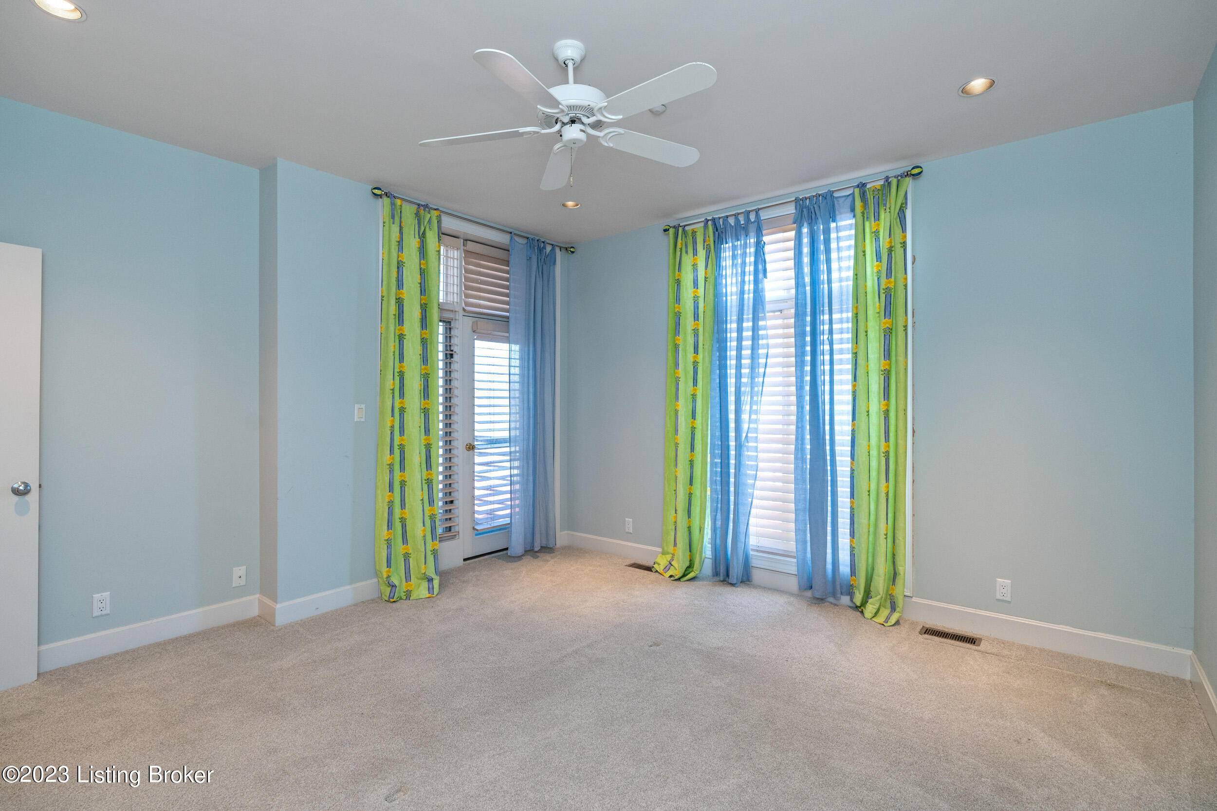 5403 Harbortown Cir