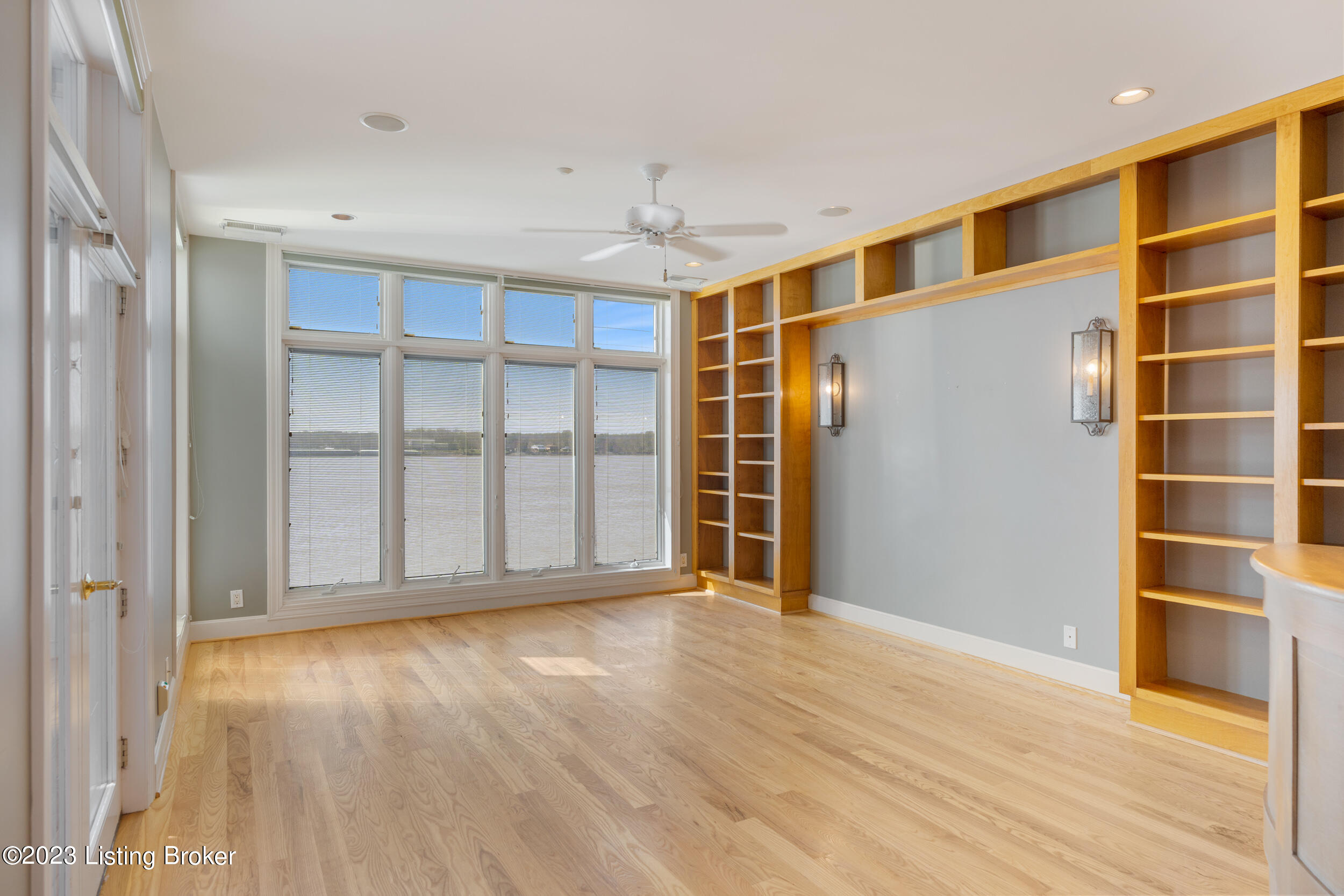 5403 Harbortown Cir