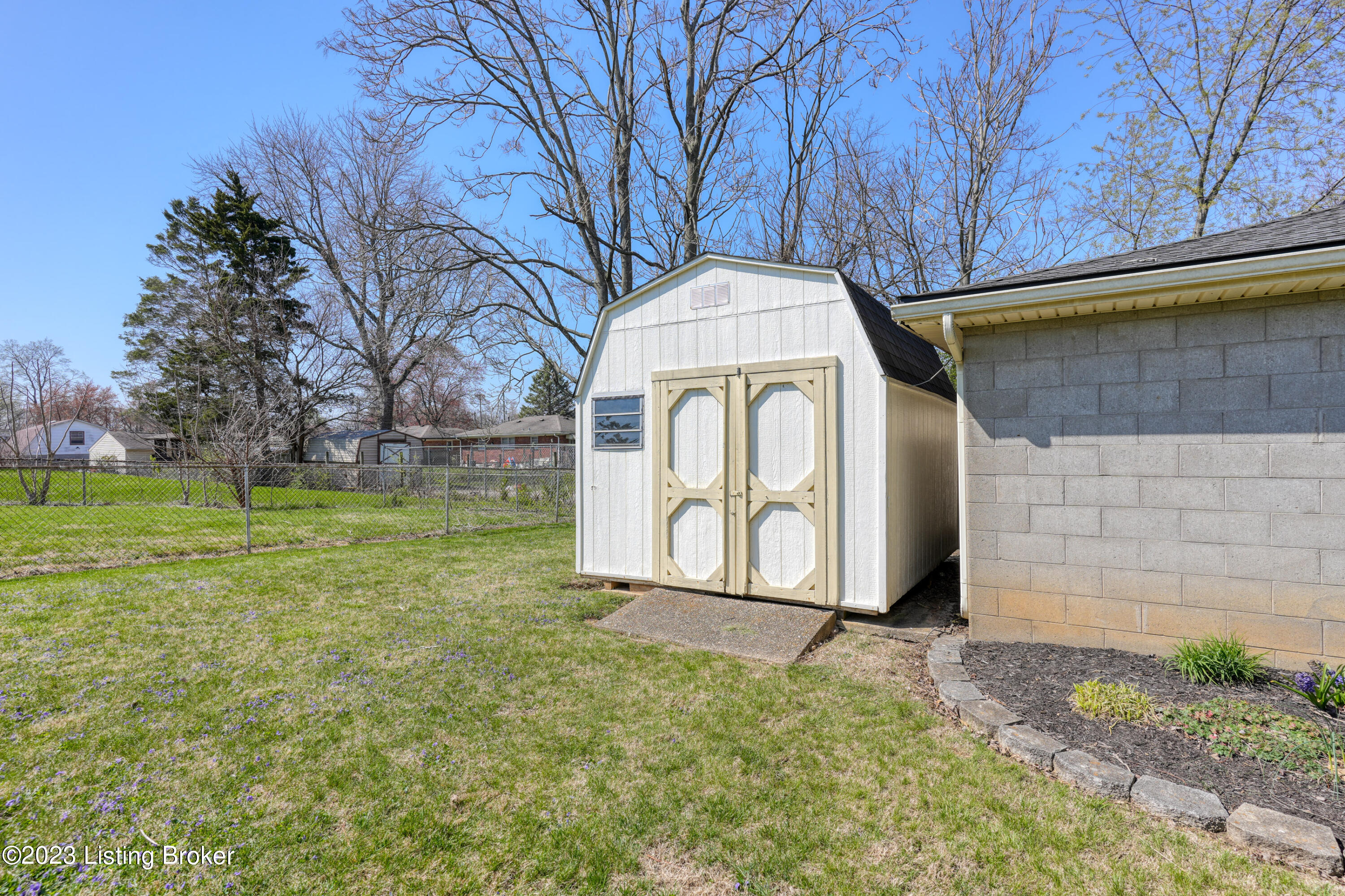 5404 Georgia Ln
