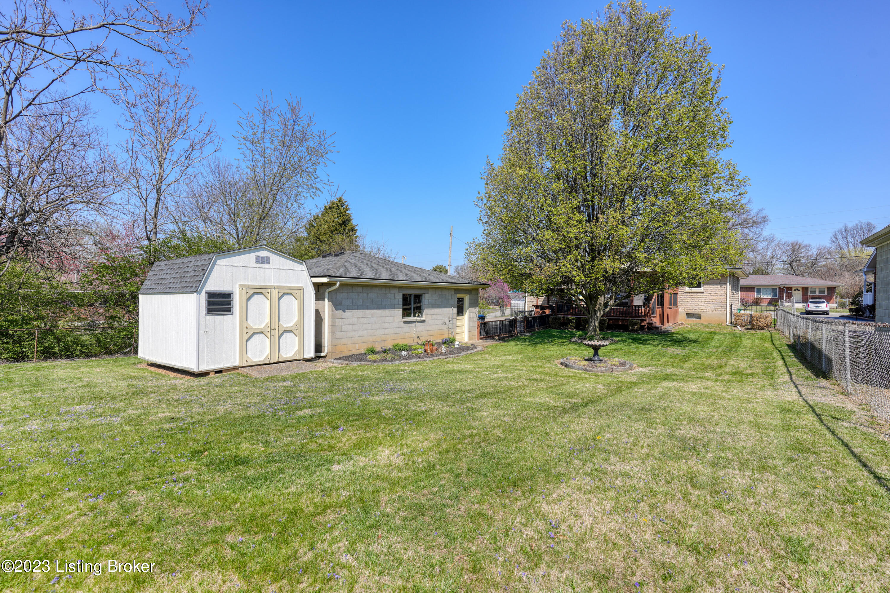 5404 Georgia Ln