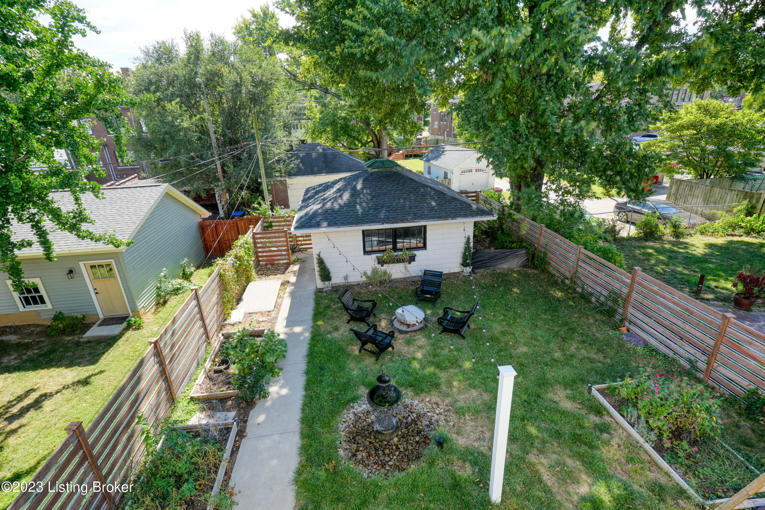 2016 Baringer Ave