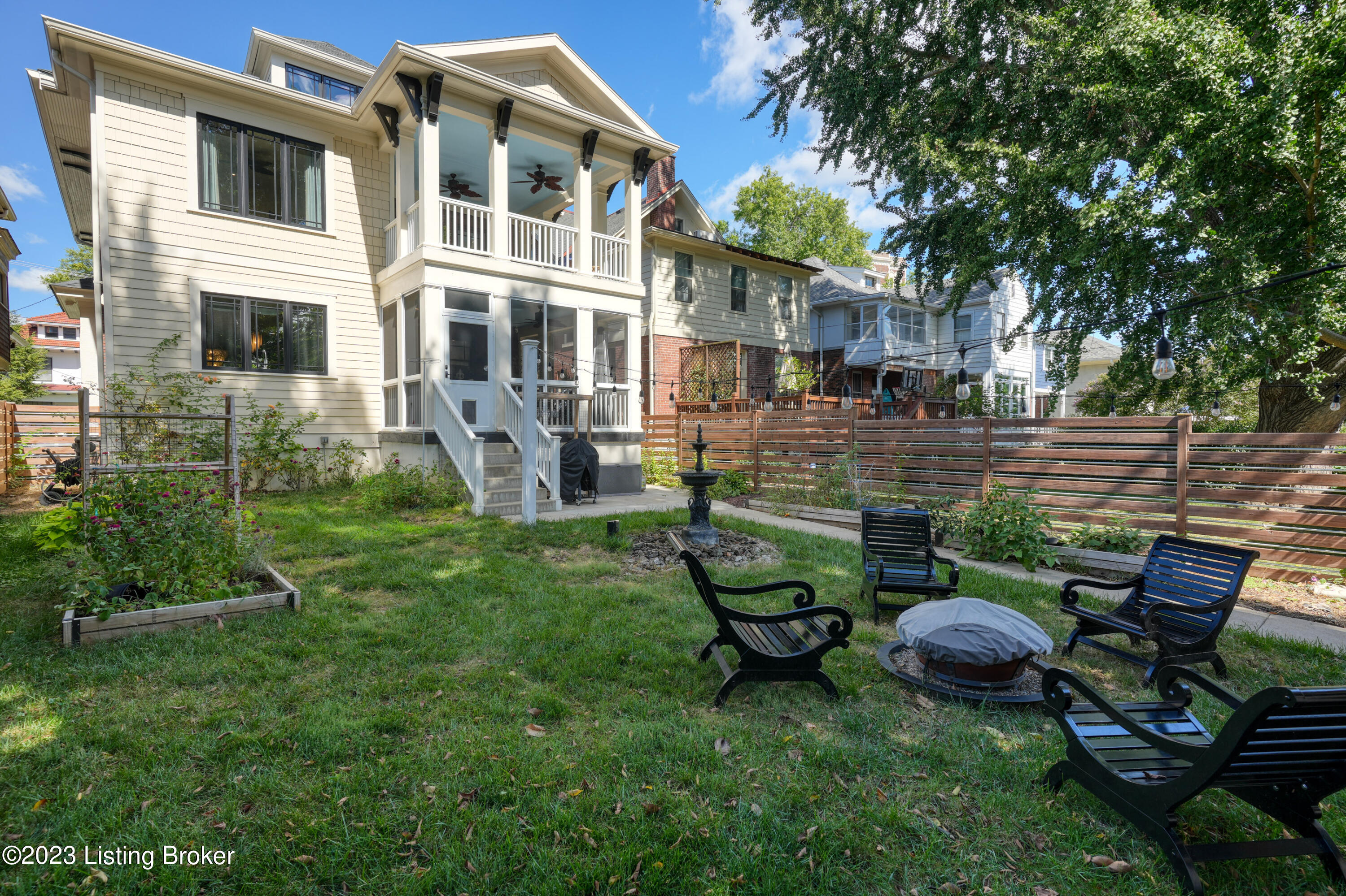 2016 Baringer Ave